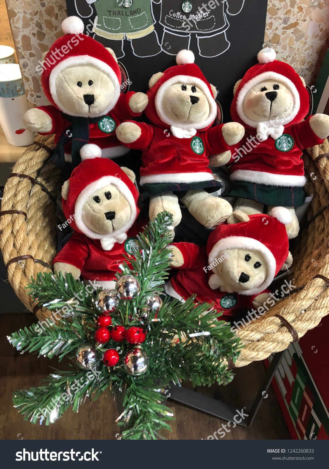 starbucks christmas bears 2018
