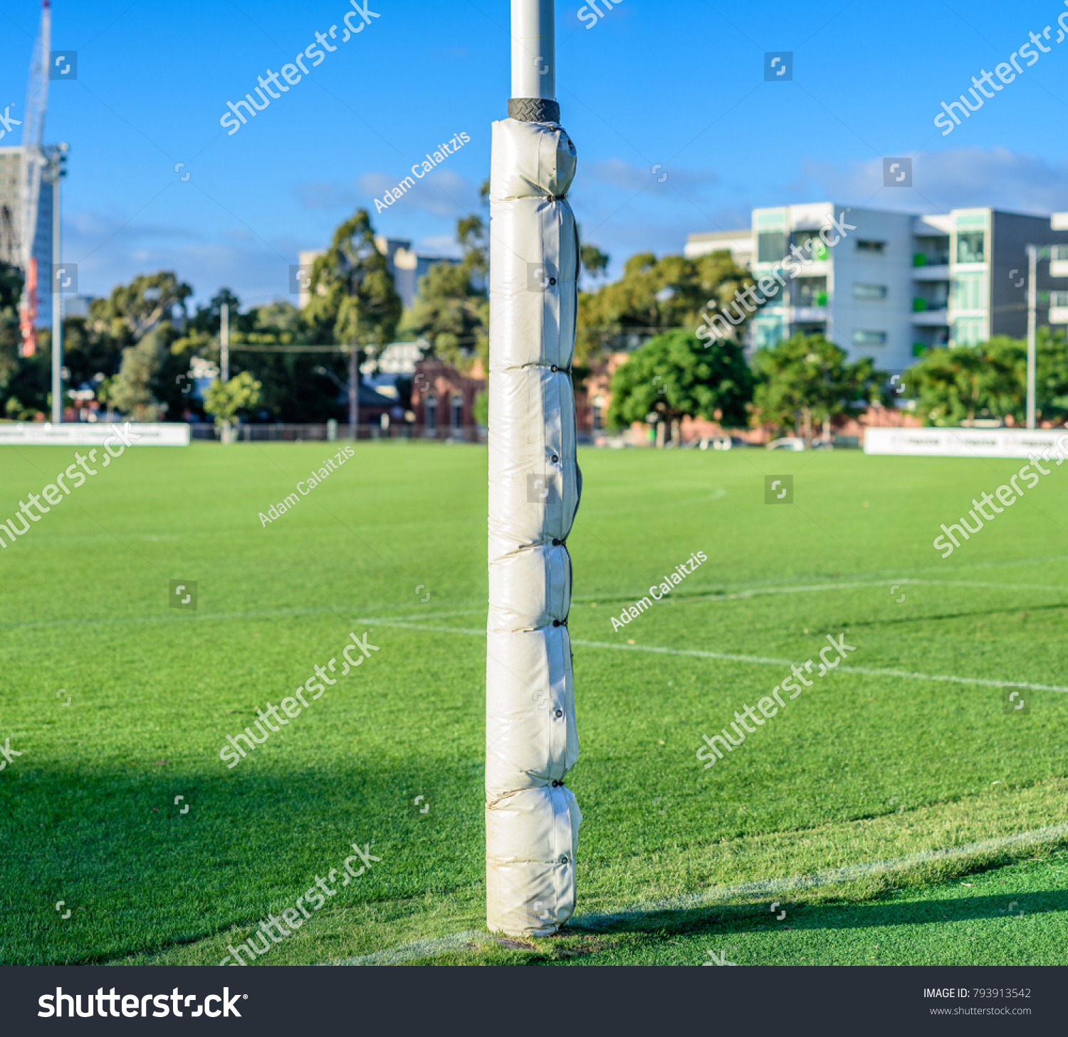 Roux Mirakuløs Inca Empire One Australian Football Goal Post Wrapped Stock Photo (Edit Now) 793913542