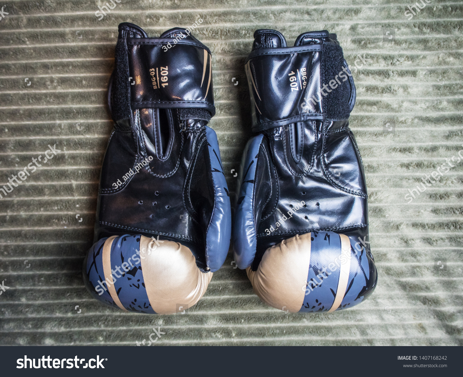 boxing gloves 160z