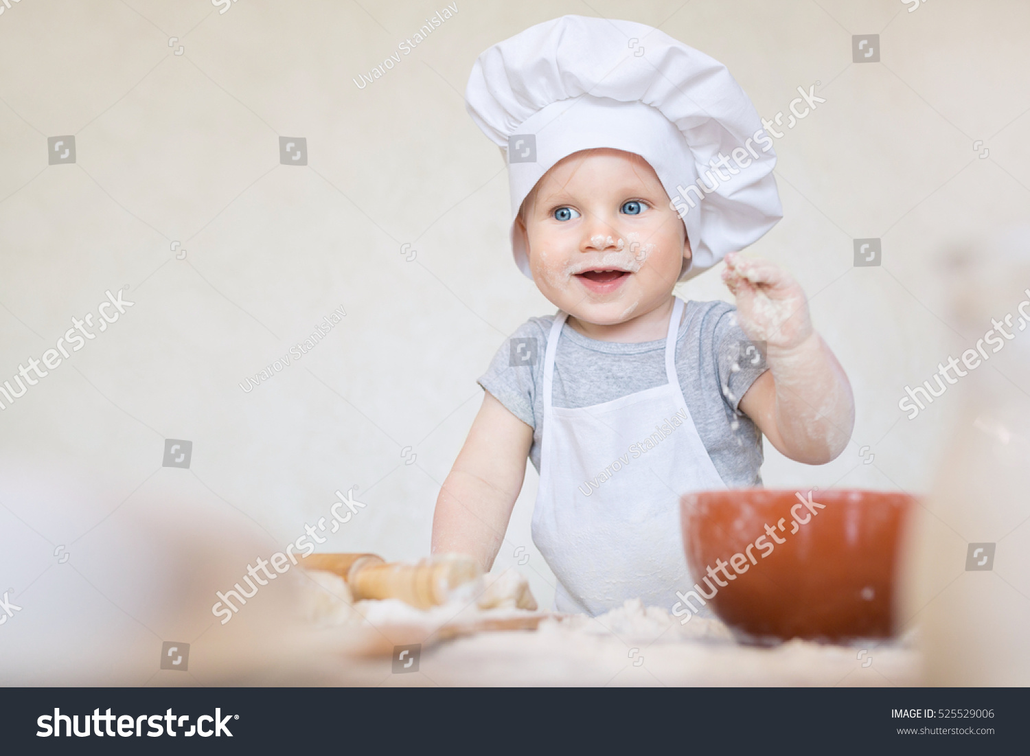 baby boy cooking