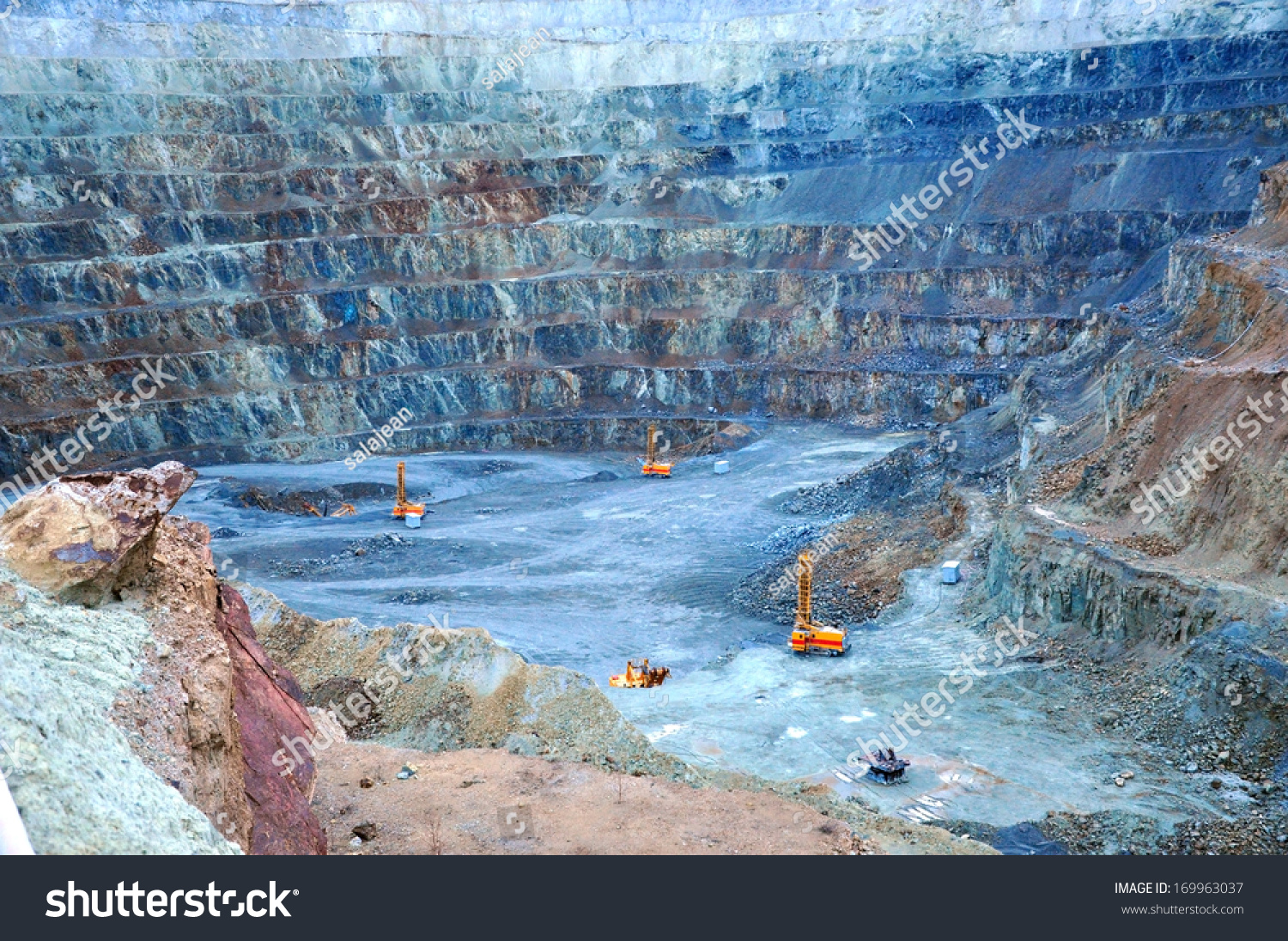 Open Pit Gold Mine Rosia Montana Stock Photo 169963037 | Shutterstock