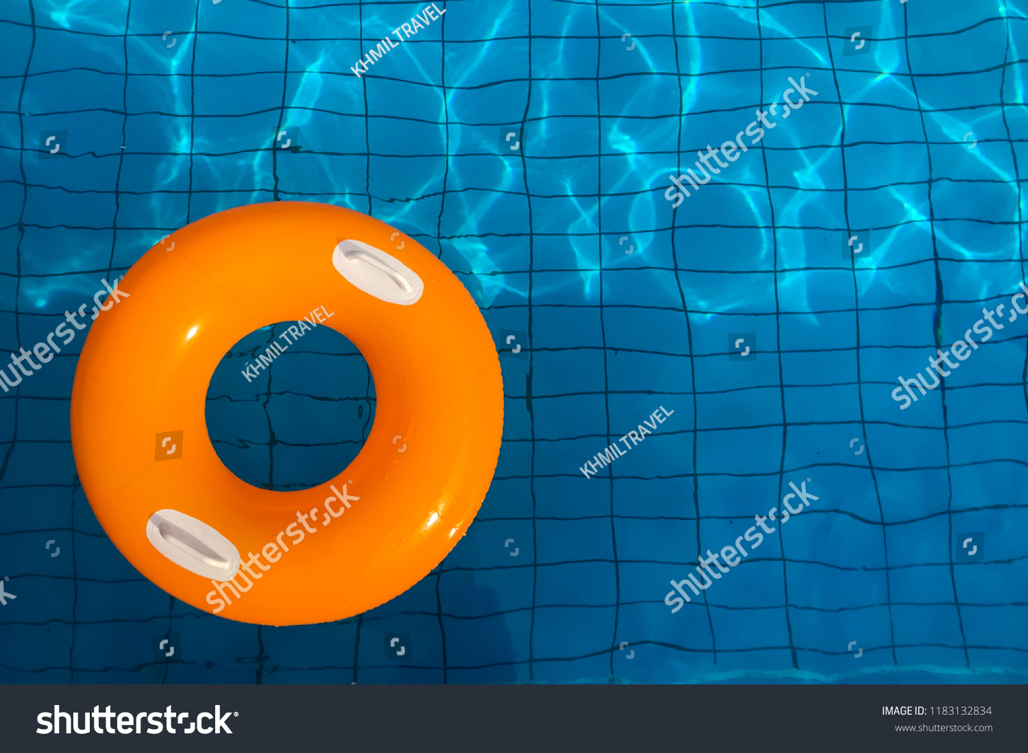 inflatable ring with handles