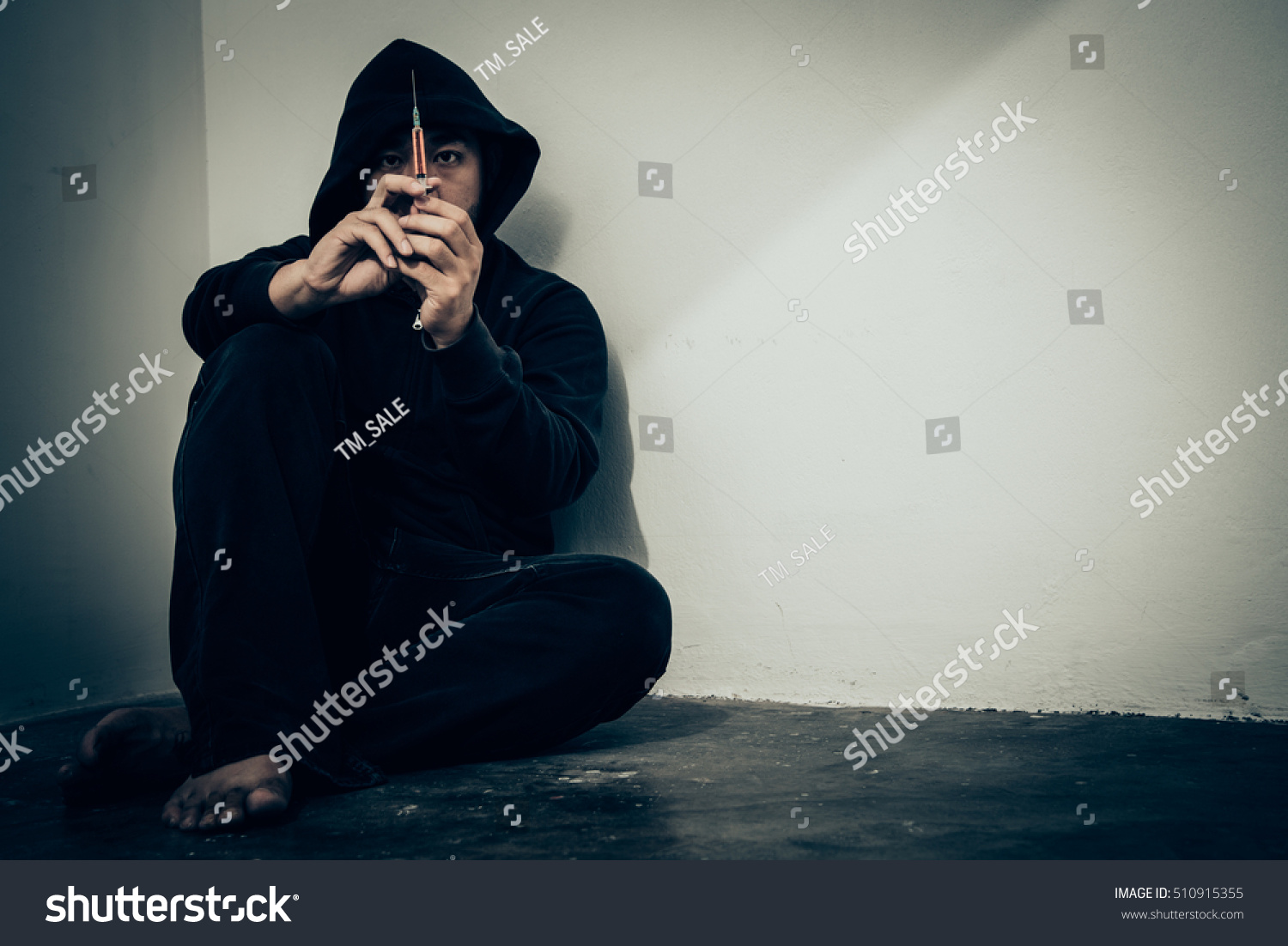 Overdose Asian Male Drug Addictnarcotic Syringe Stock Photo 510915355 ...