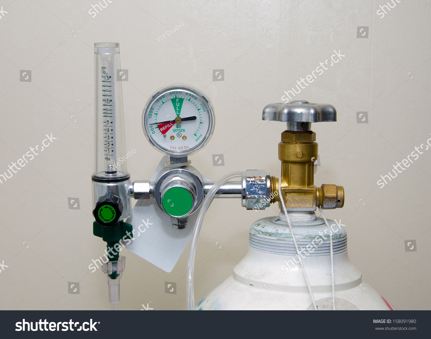 Oxygen Tank Regulator Gauges Stock Photo 158091980 - Shutterstock