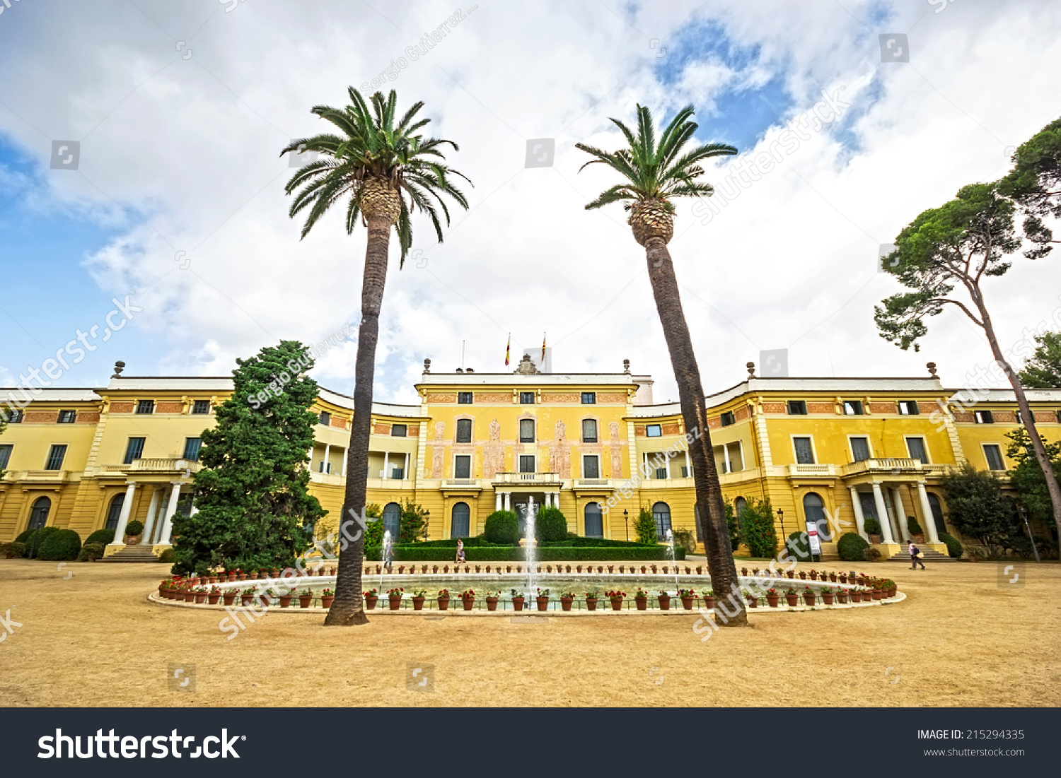 Palau Reial De Pedralbes Barcelona Catalonia Stock Photo 215294335 ...