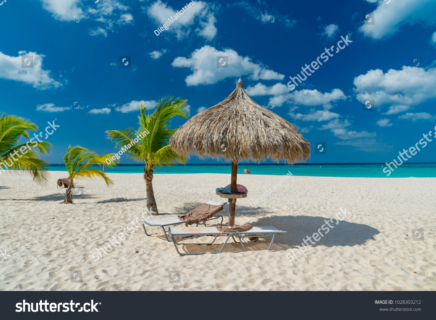 Panorama Della Eagle Beach Di Aruba Stock Photo Edit Now