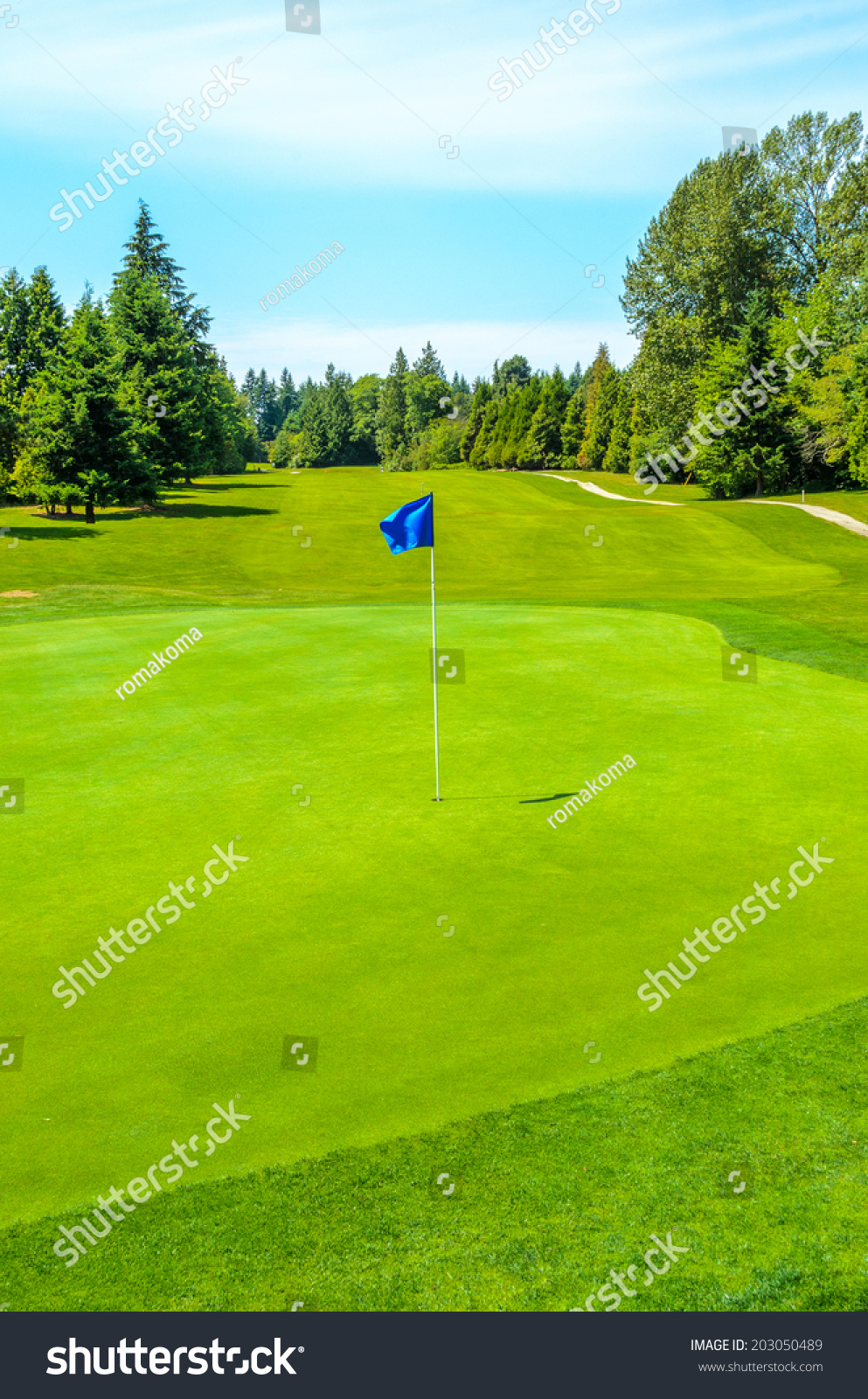Golf Course On A Day With A Blue Sky Panorama Outlook Beautiful Golf Course Blue Stockfoto