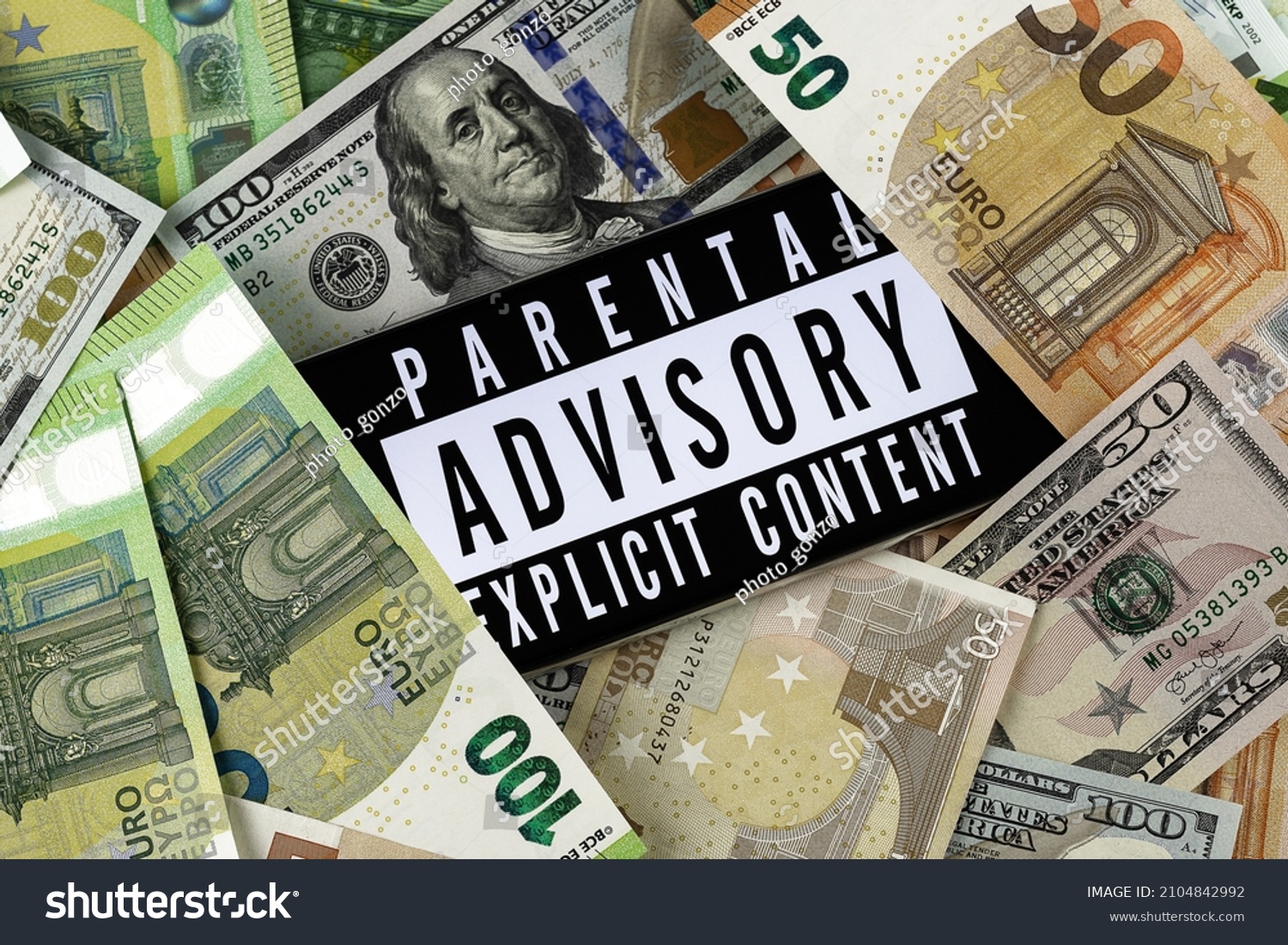 what means parental advisory explicit content