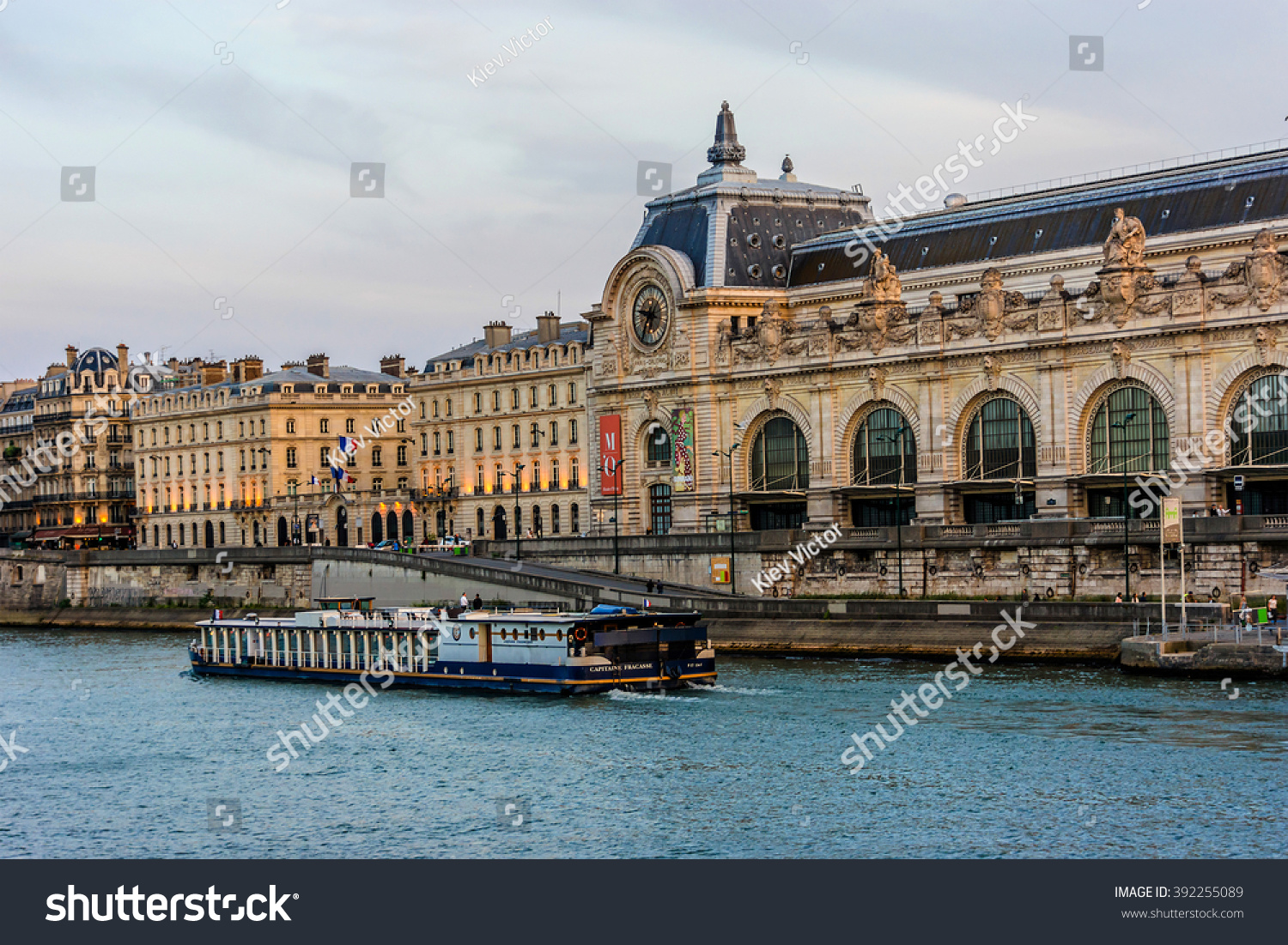 dating paris france Finding a place to take a date in paris, the most romantic city in the world, should not be an issue because there's no way you will bore sex & dating has been the crash pad of countless members of french bourgeoisie. dating paris france Finding a place to take a date in paris, the most romantic city in the world, should not be an issue because there's no way you will bore sex & dating has been the crash pad of countless members of french bourgeoisie.