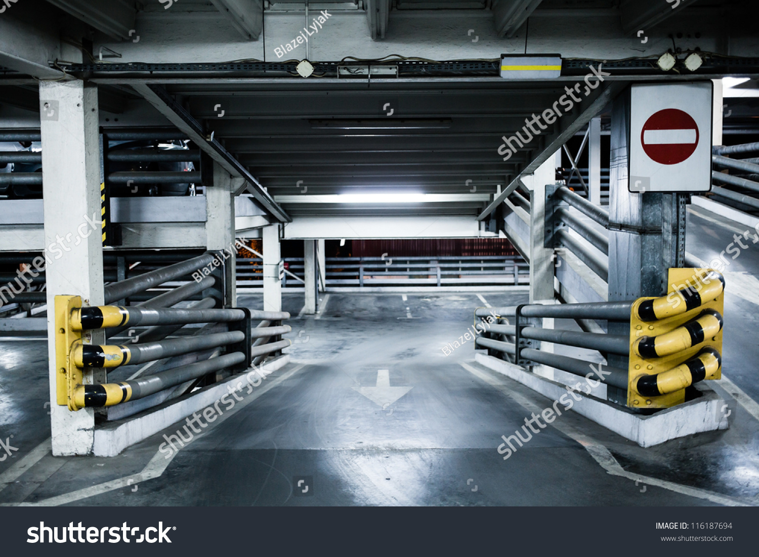 Parking Garage Basement Underground Interior Stop Stock Photo 116187694 ...