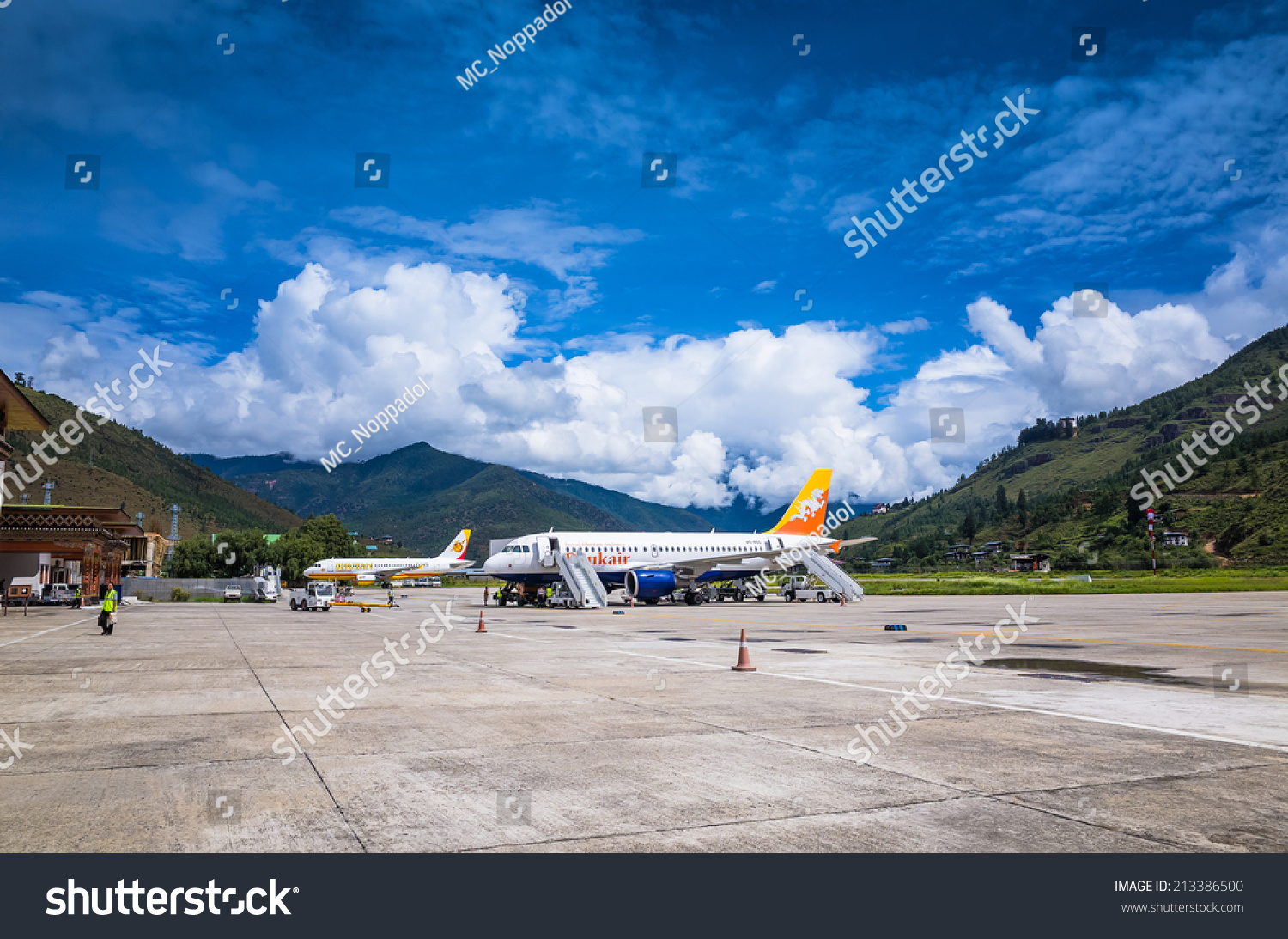 Paro Bhutan Aug 17 2014 People Stock Photo Edit Now 213386500