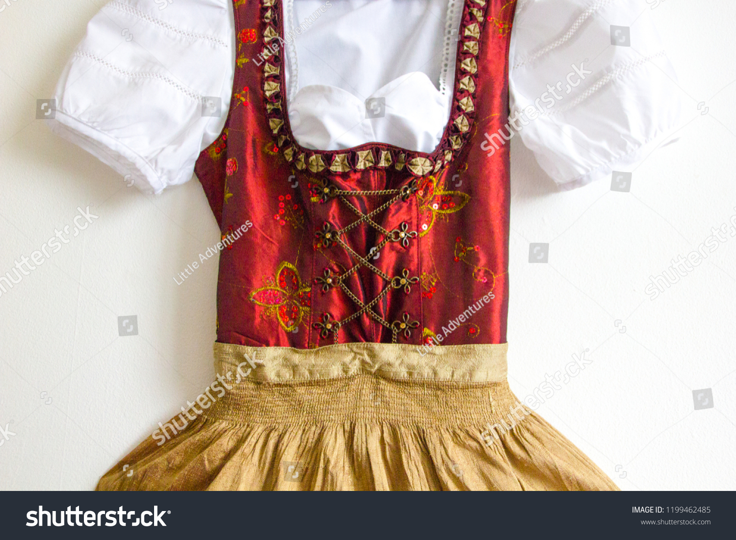 authentic bavarian dirndl