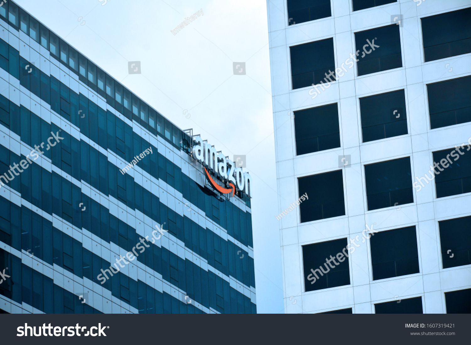 Pasay Ph Dec 7 Amazon Building Stock Photo Edit Now