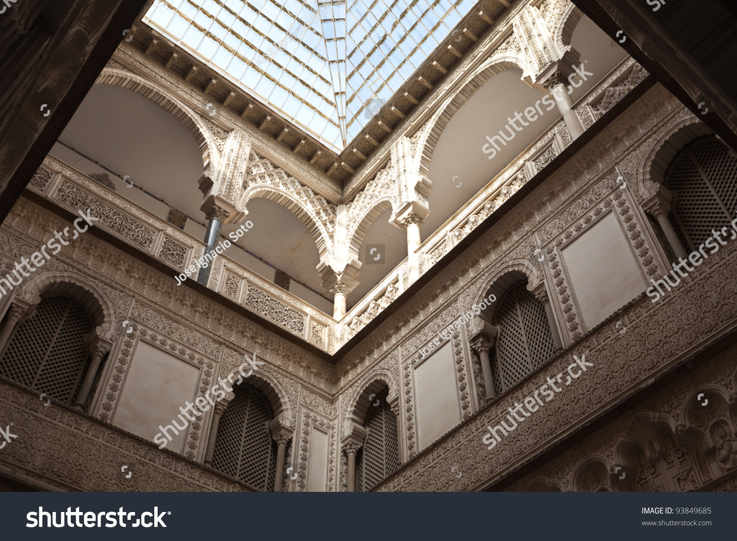 Patio De Las Munecas En El Real Alcazar De Sevilla. Courtyard Of The ...