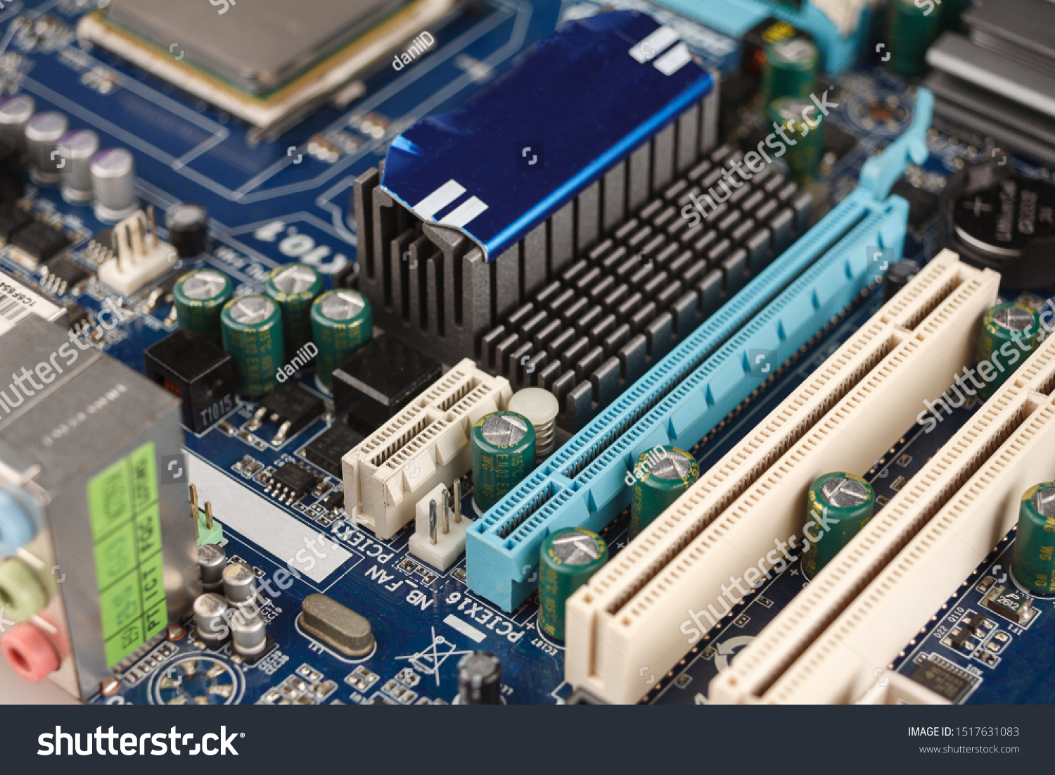 929 Pci slot Images, Stock Photos & Vectors | Shutterstock