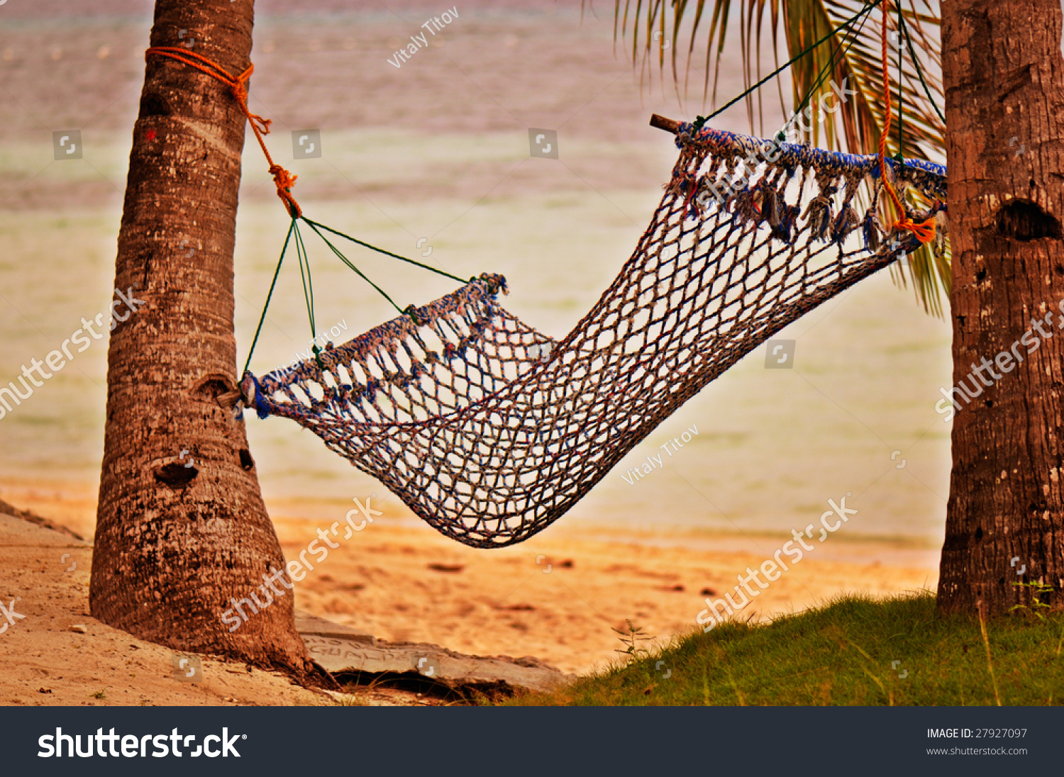 Peaceful Hammock At Beautiful Sunset Beach Stock Photo 27927097 ...