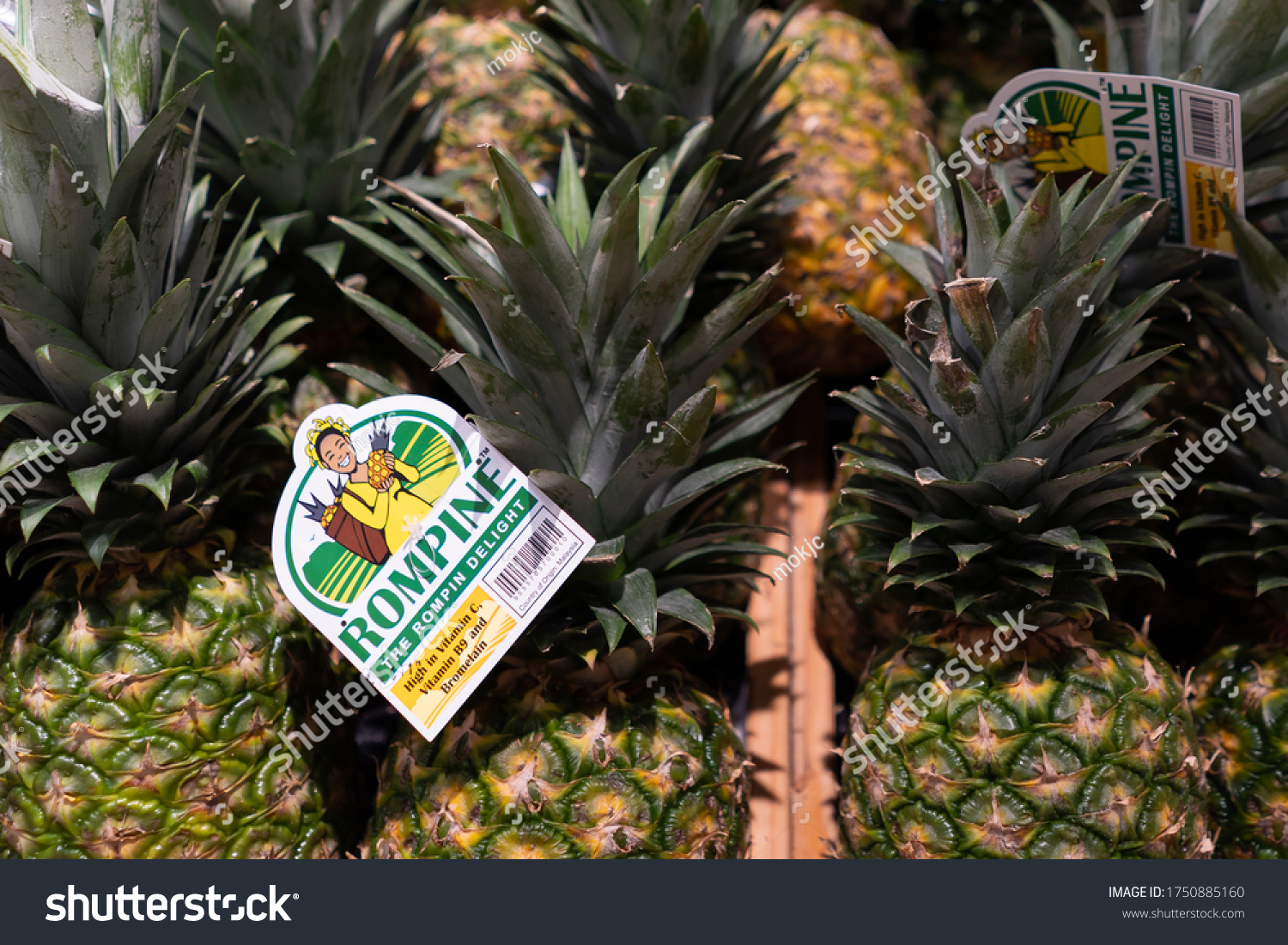 Pineapple rompine Thailand Rompine