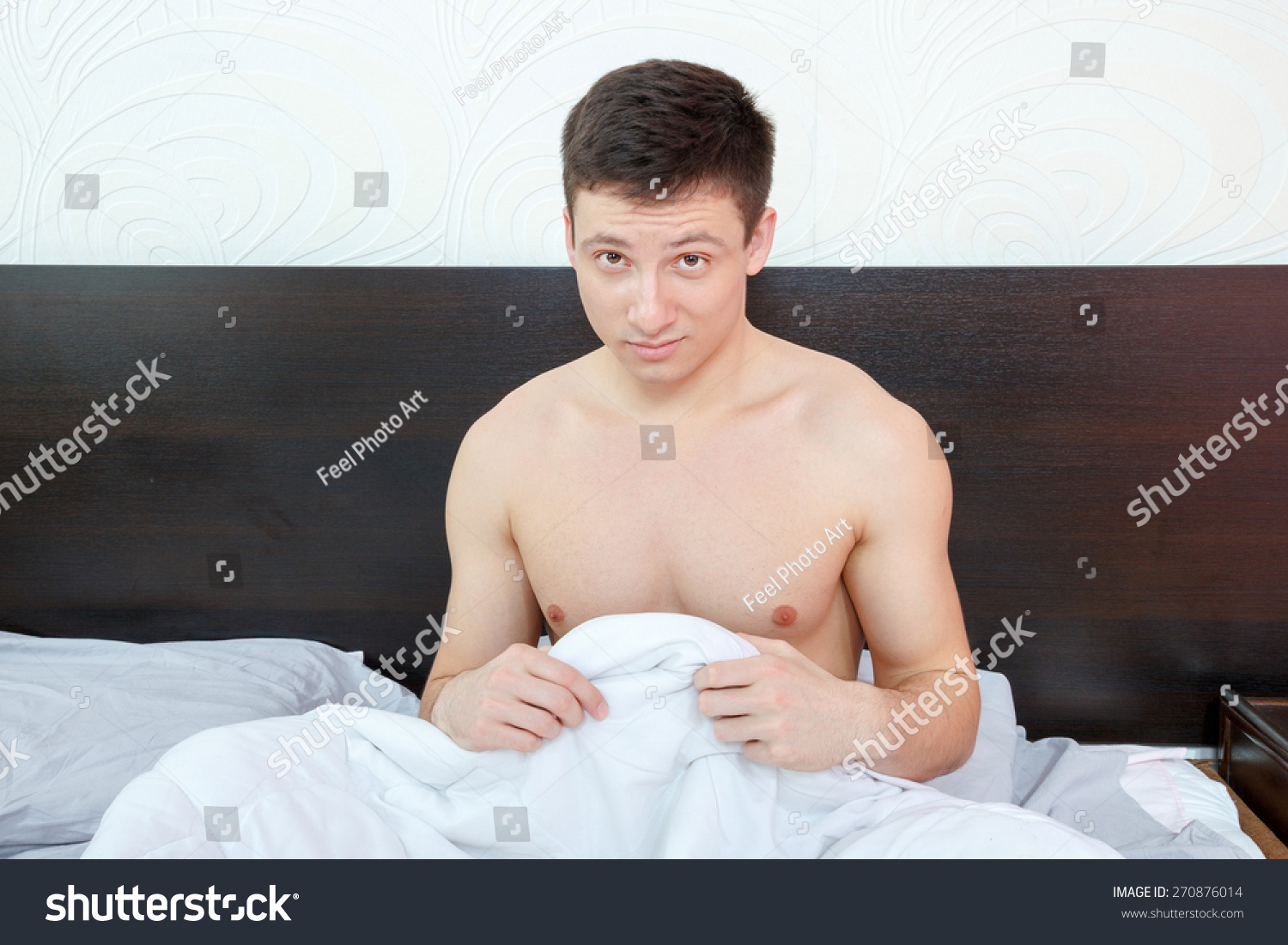 Pohledný muž velký penis