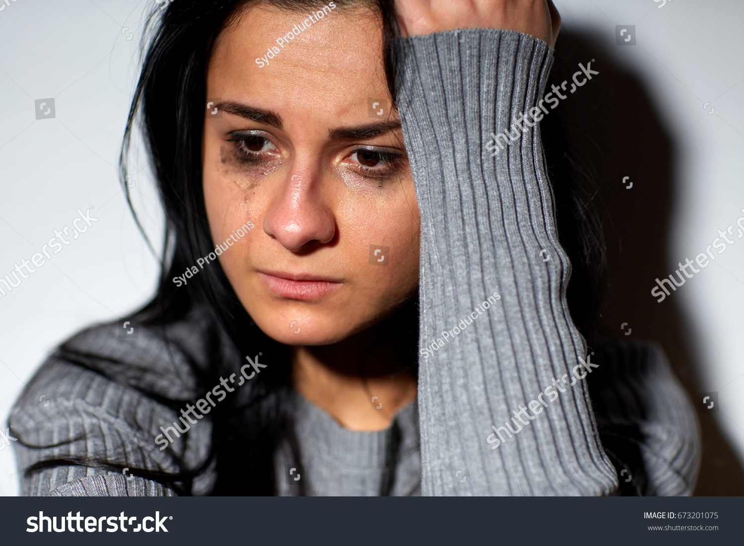 4,887 Latin woman crying Images, Stock Photos & Vectors | Shutterstock