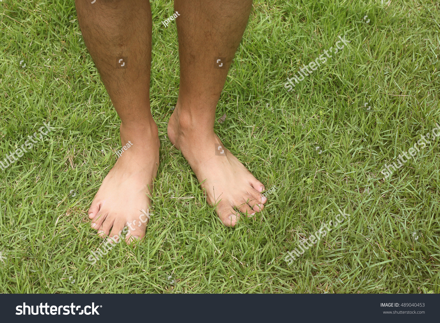 people without shoes