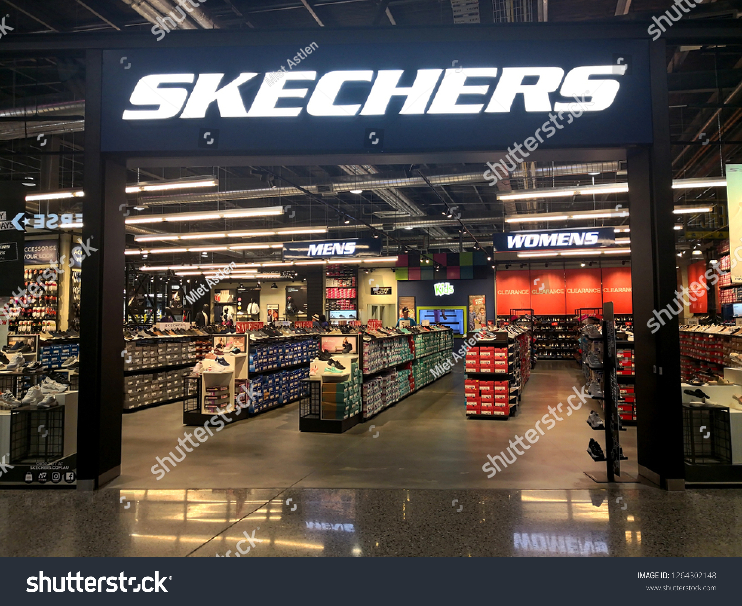 skechers locations perth