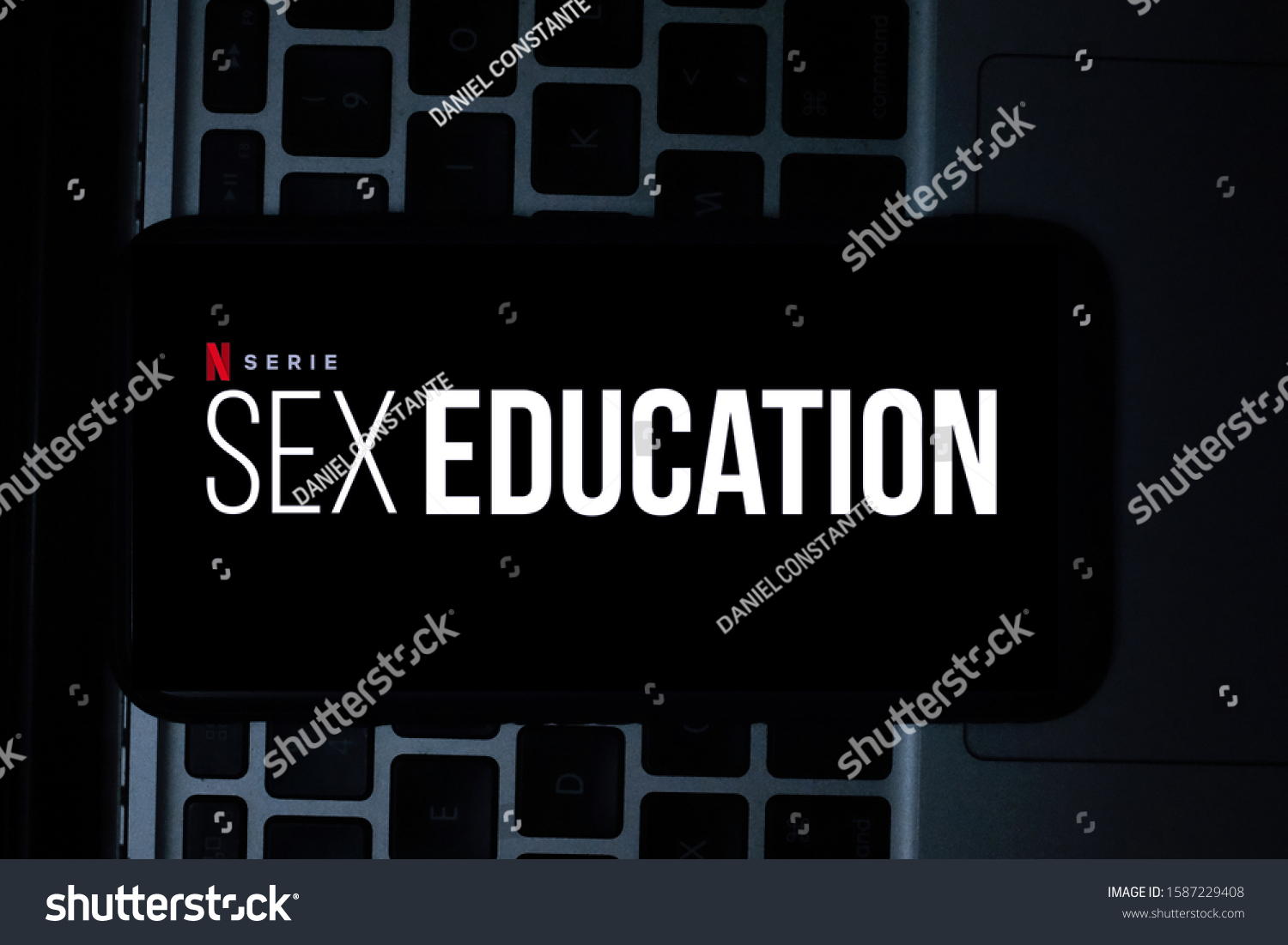 621 рез по запросу Sex Education Logo — изображения стоковые фотографии и векторная графика 