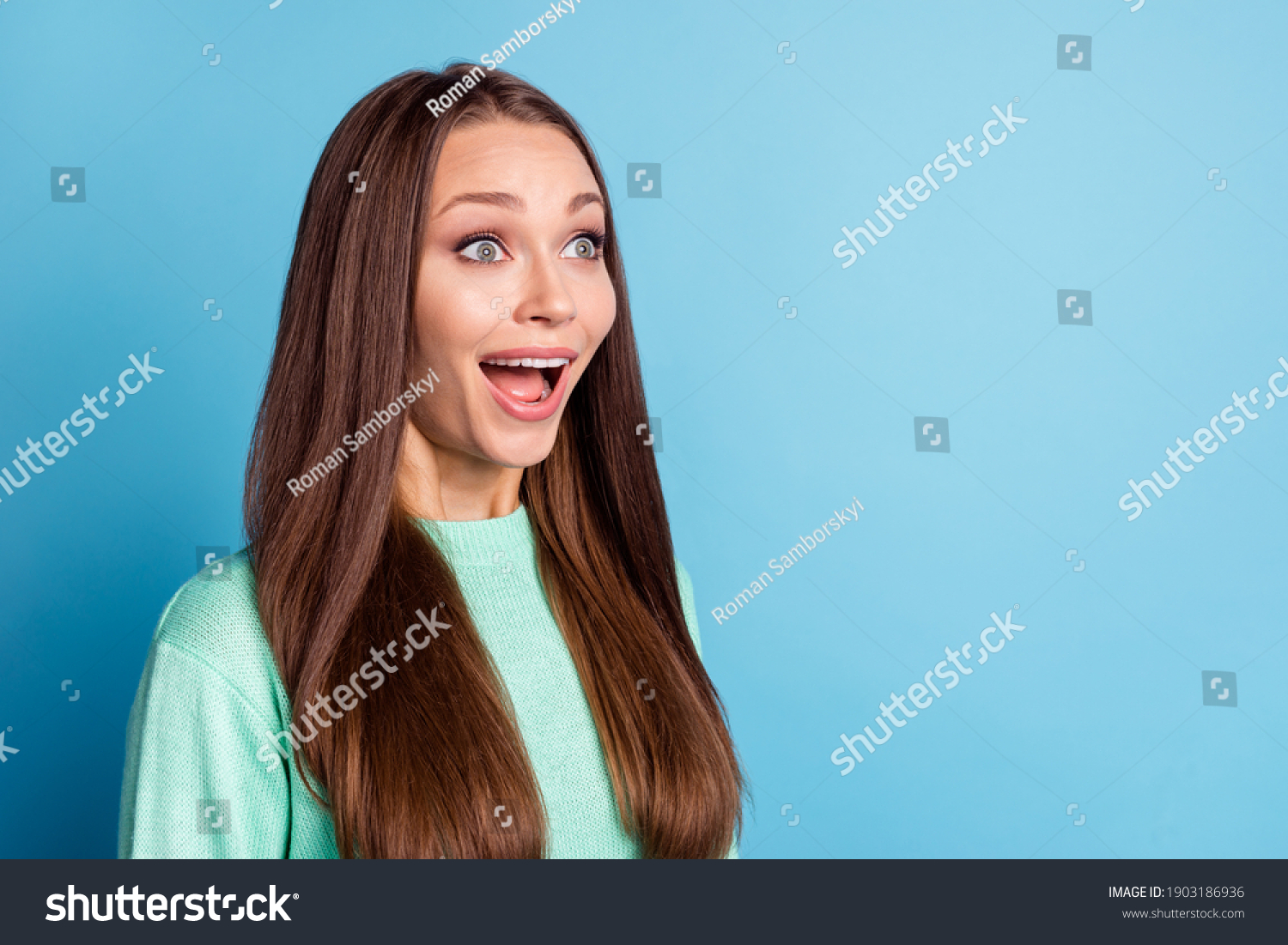 Photo Portrait Three Fourth Surprised Girl Stock Photo 1903186936 ...