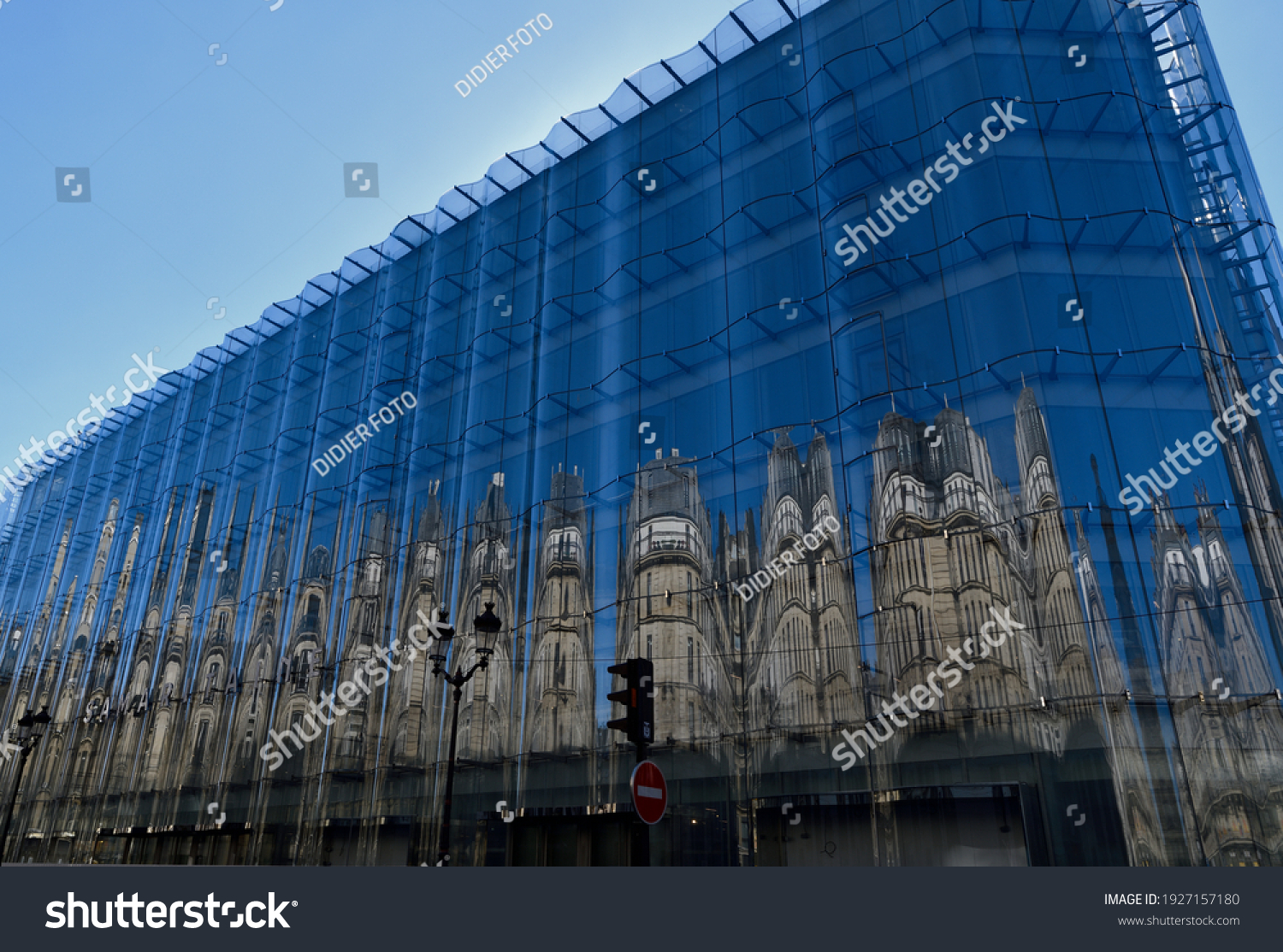 249 La samaritaine Images, Stock Photos & Vectors | Shutterstock