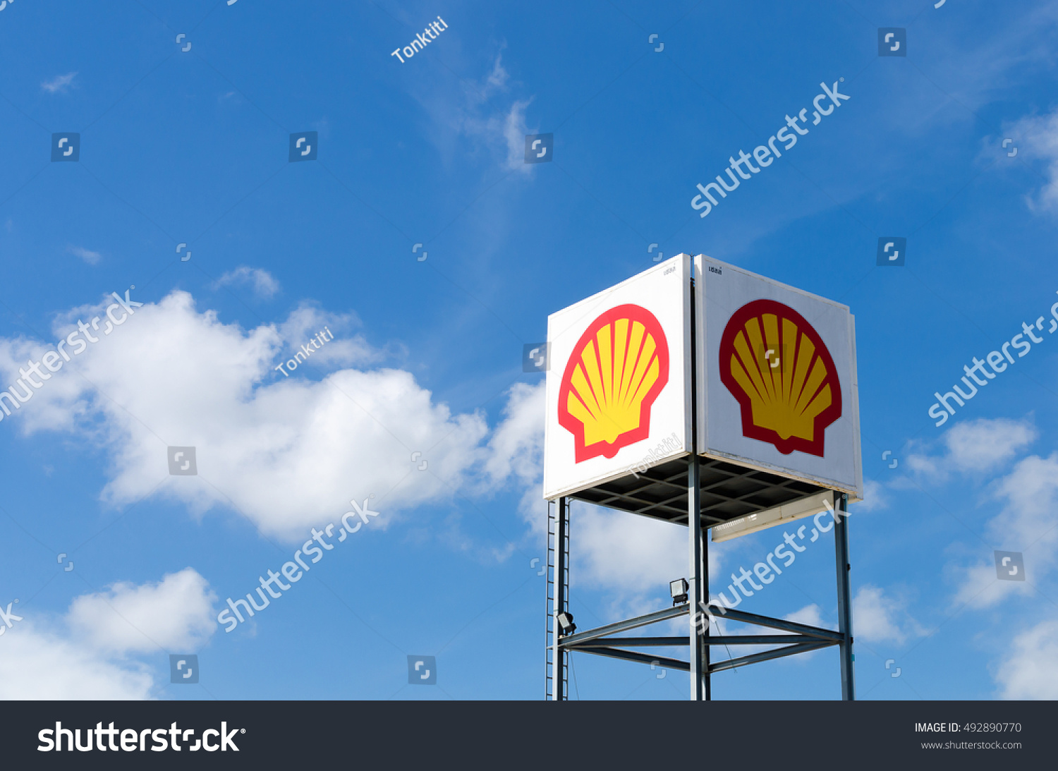 Phuketthailandjune 112016 Shell Logo Sign On Stock Photo (Edit Now ...