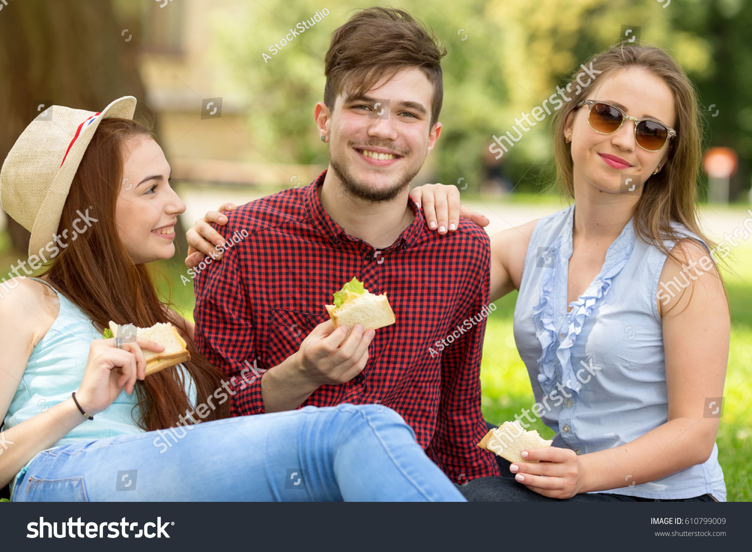 two girls one guy facial Big british ass
