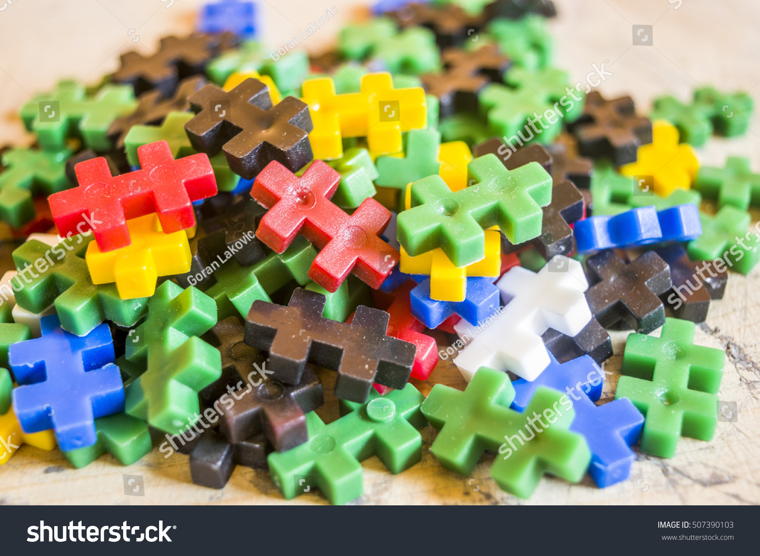 plastic puzzle game