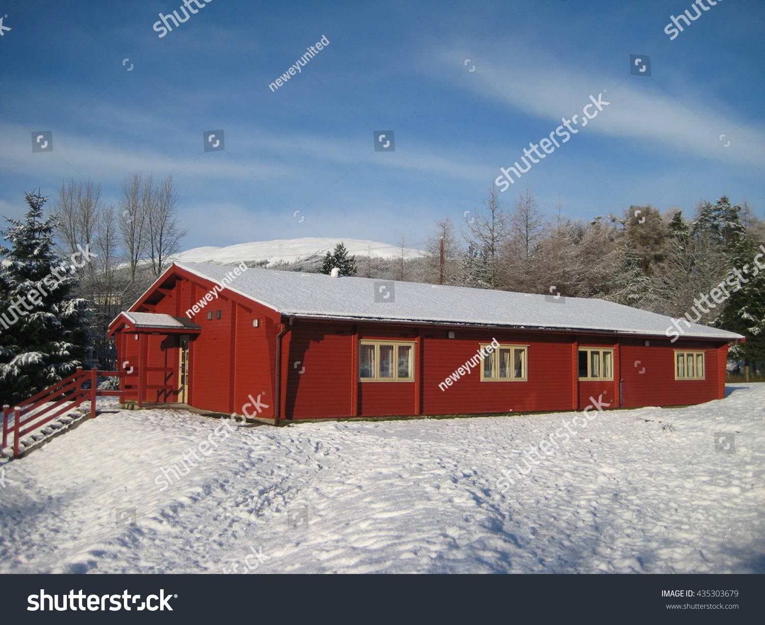 Pine Tree House Scotland Stock Photo Edit Now 435303679