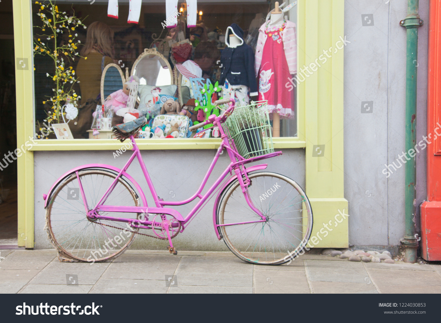 pink bike shop