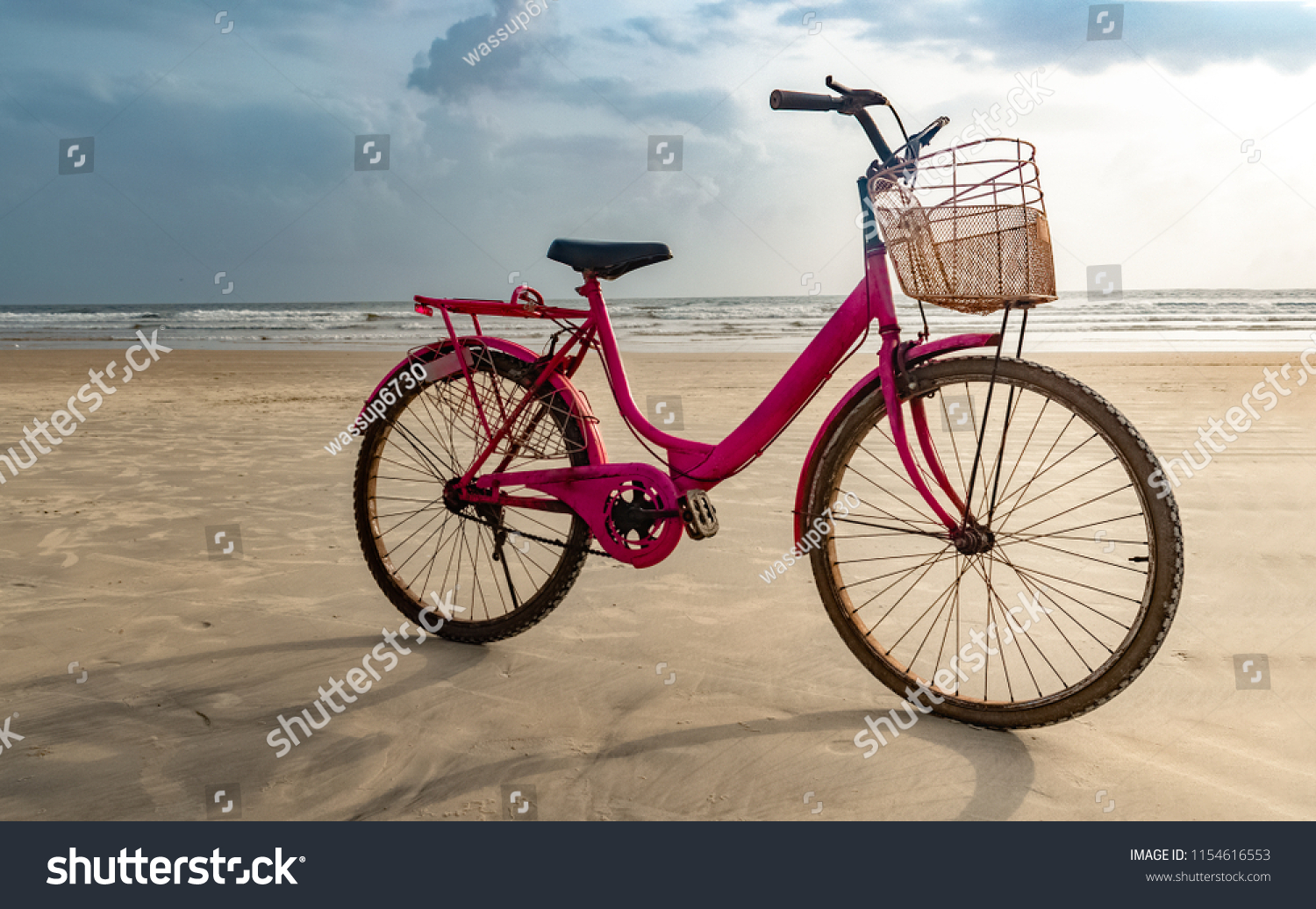 ladies cycling