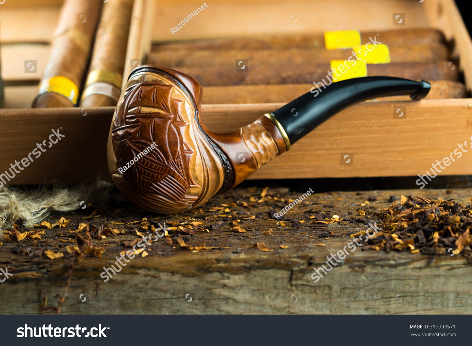 13 378 Imágenes De Smoking Cigar Pipe Imágenes Fotos Y Vectores De Stock Shutterstock