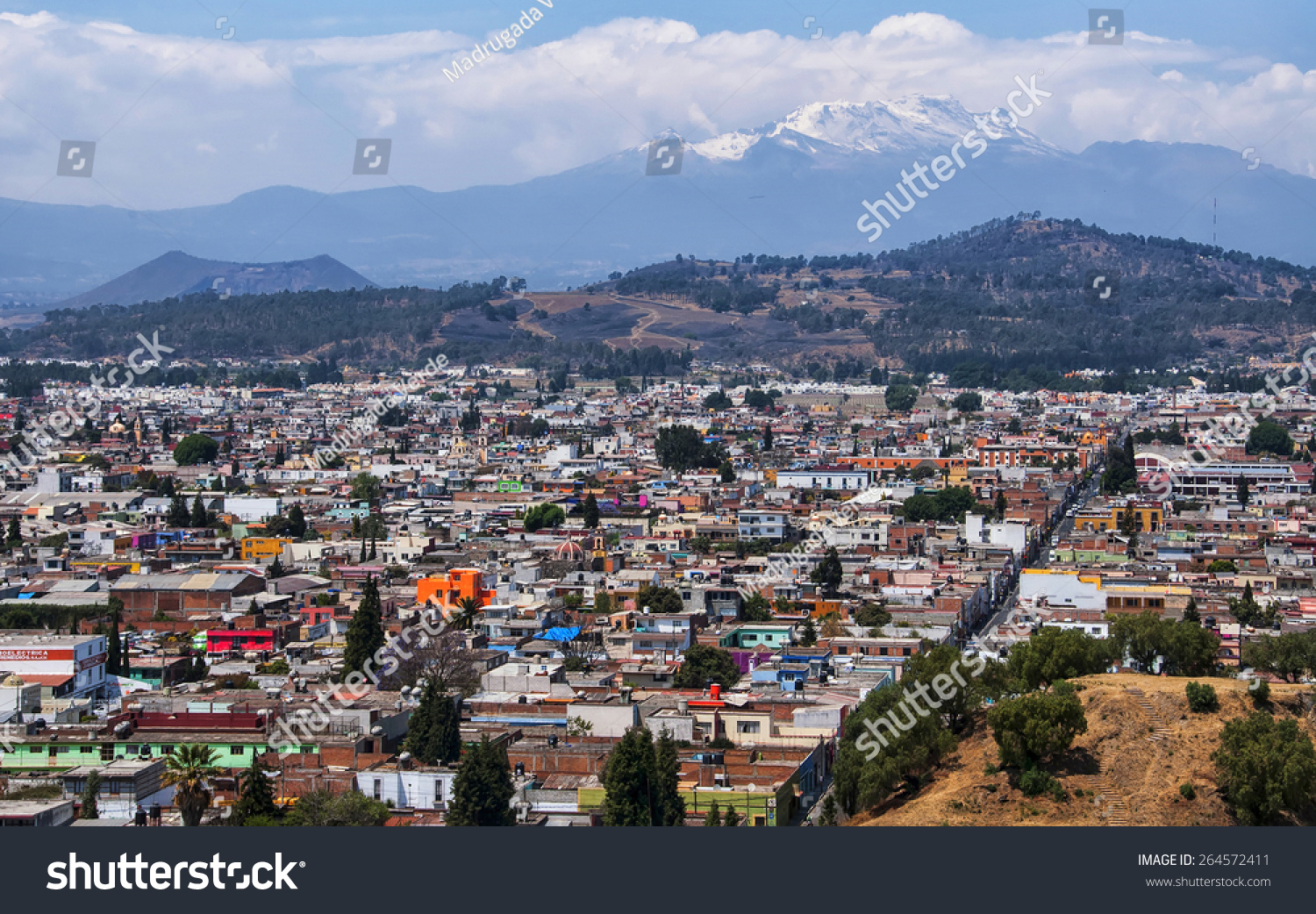 1,716 Popocatepetl volcano mountain Images, Stock Photos & Vectors ...