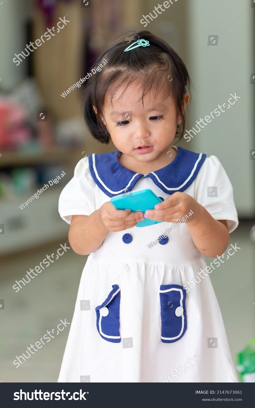 Portrait Asian Smiling Little Girls Stock Photo 2147673061 | Shutterstock