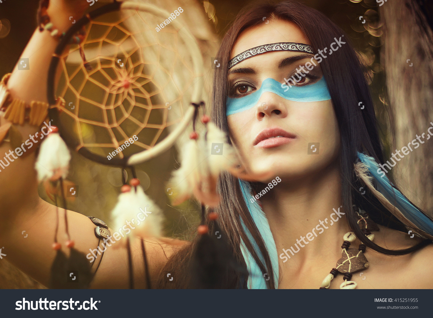 Traditional Native American Woman 6445