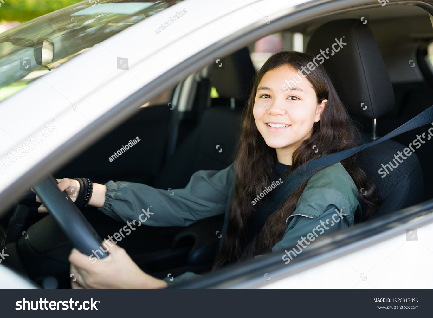 12,302 Teenage girl driving Images, Stock Photos & Vectors | Shutterstock