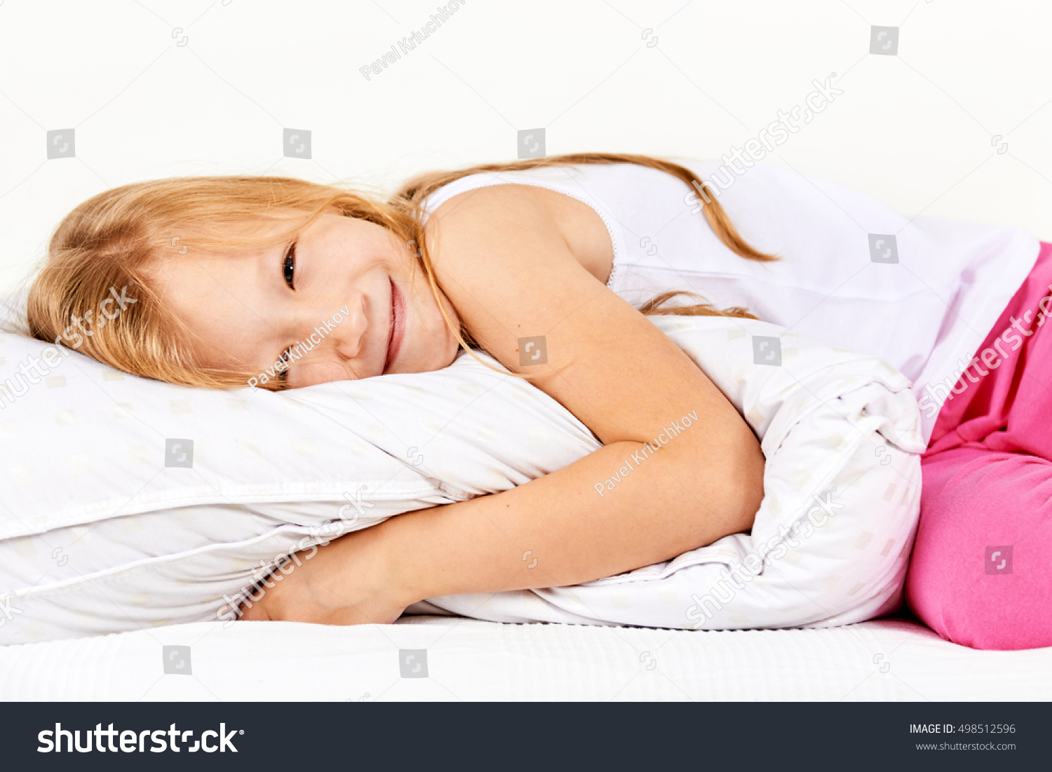 Portrait Happy Little Girl Bed Stock Photo 498512596 | Shutterstock