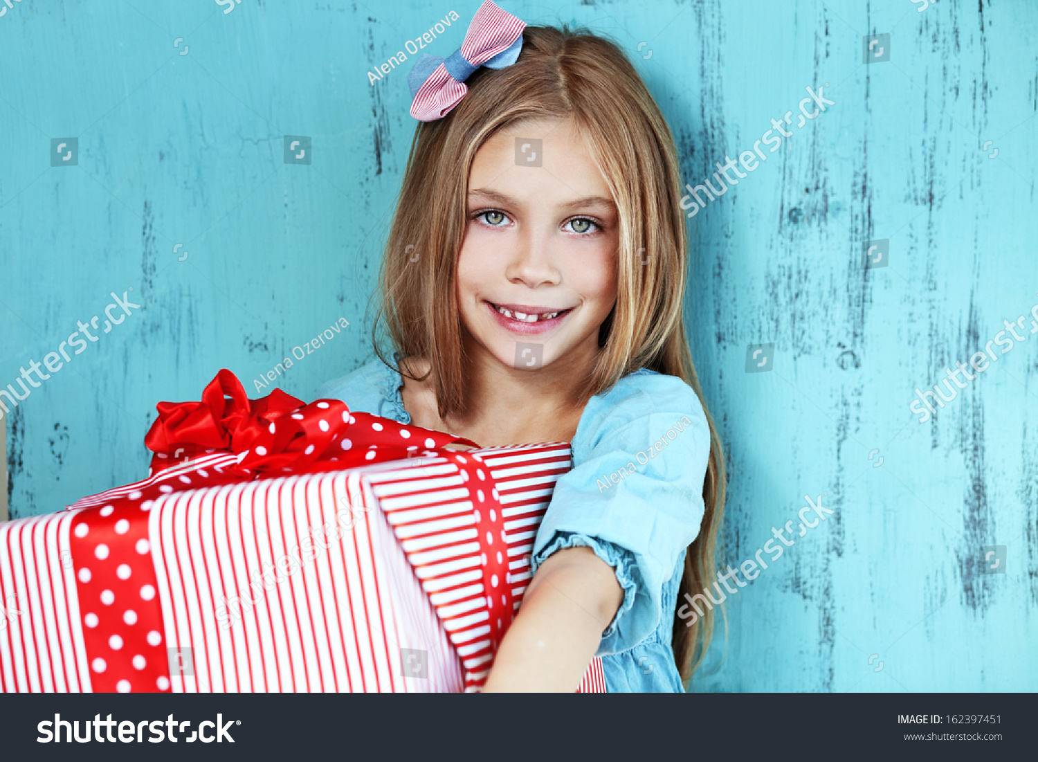 Portrait Pin Kid Girl Holding Big Stock Photo (edit Now) 162397451