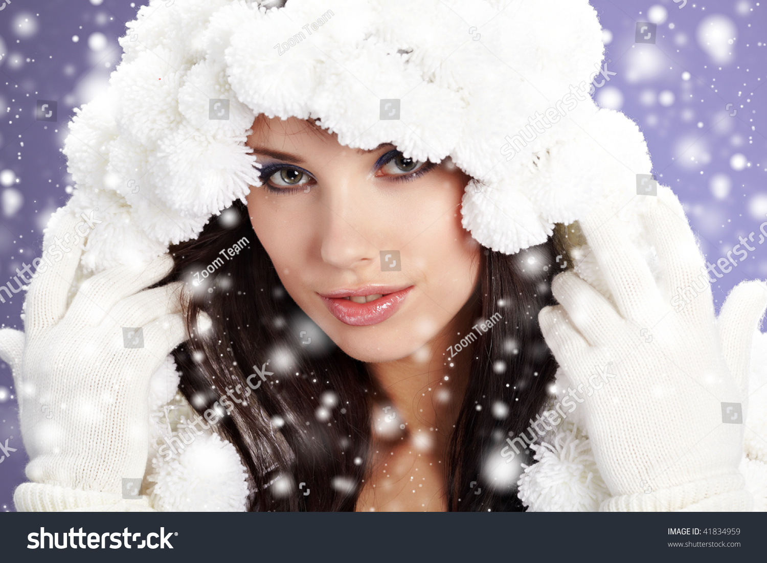 Portrait Of A Winter Woman Pom Pon Hat Portrait Of A Winter Woman Pom Pon Hat