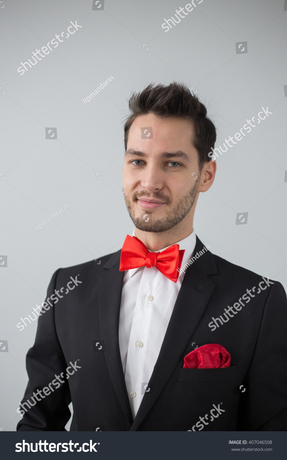 Red Shirt With Black Bow Tie Coolmine Community School - black shirt with red button bow tie up roblox