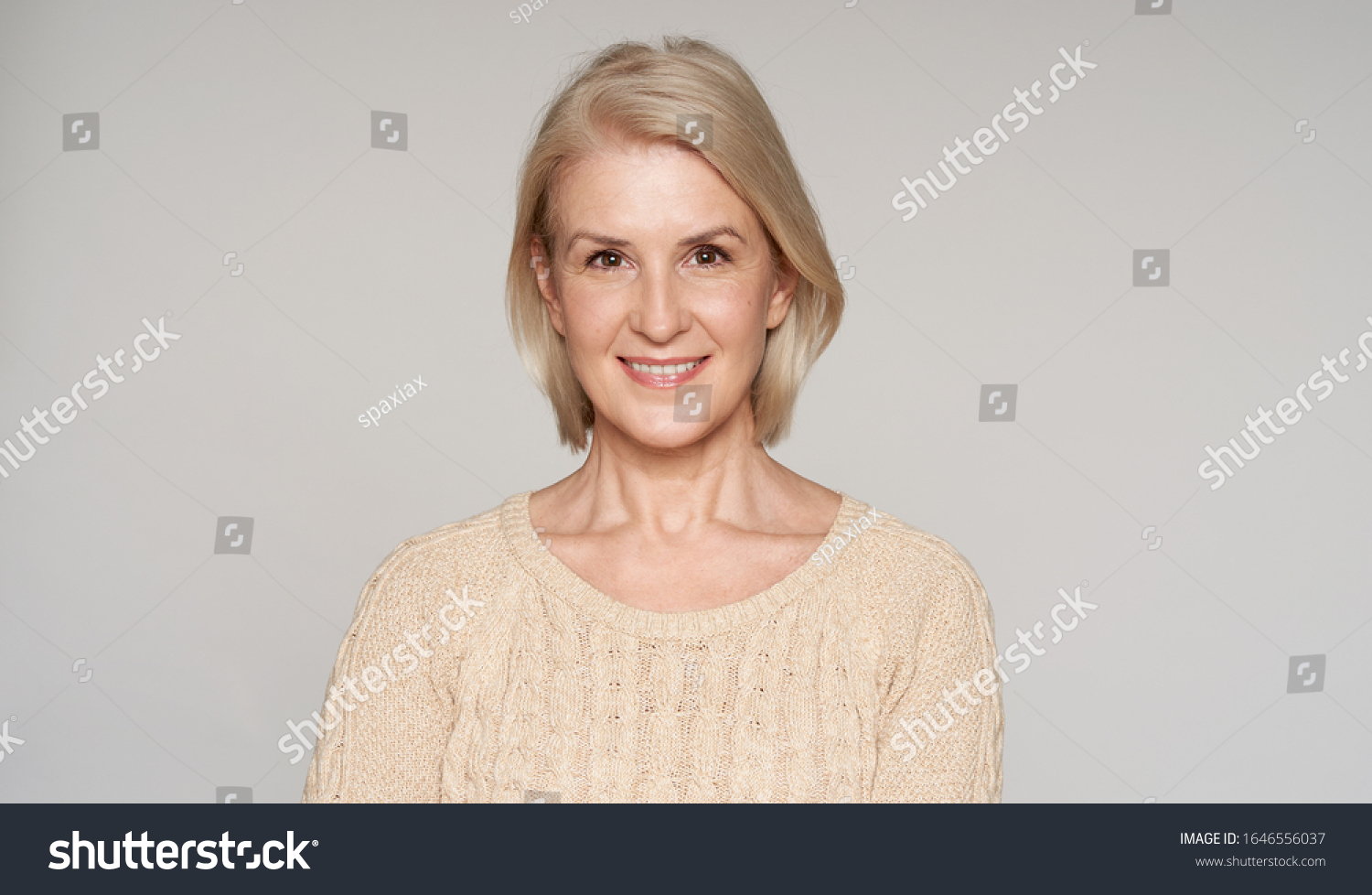 Portrait Beautiful Senior Woman Smiling 50s Stock Photo 1646556037 ...