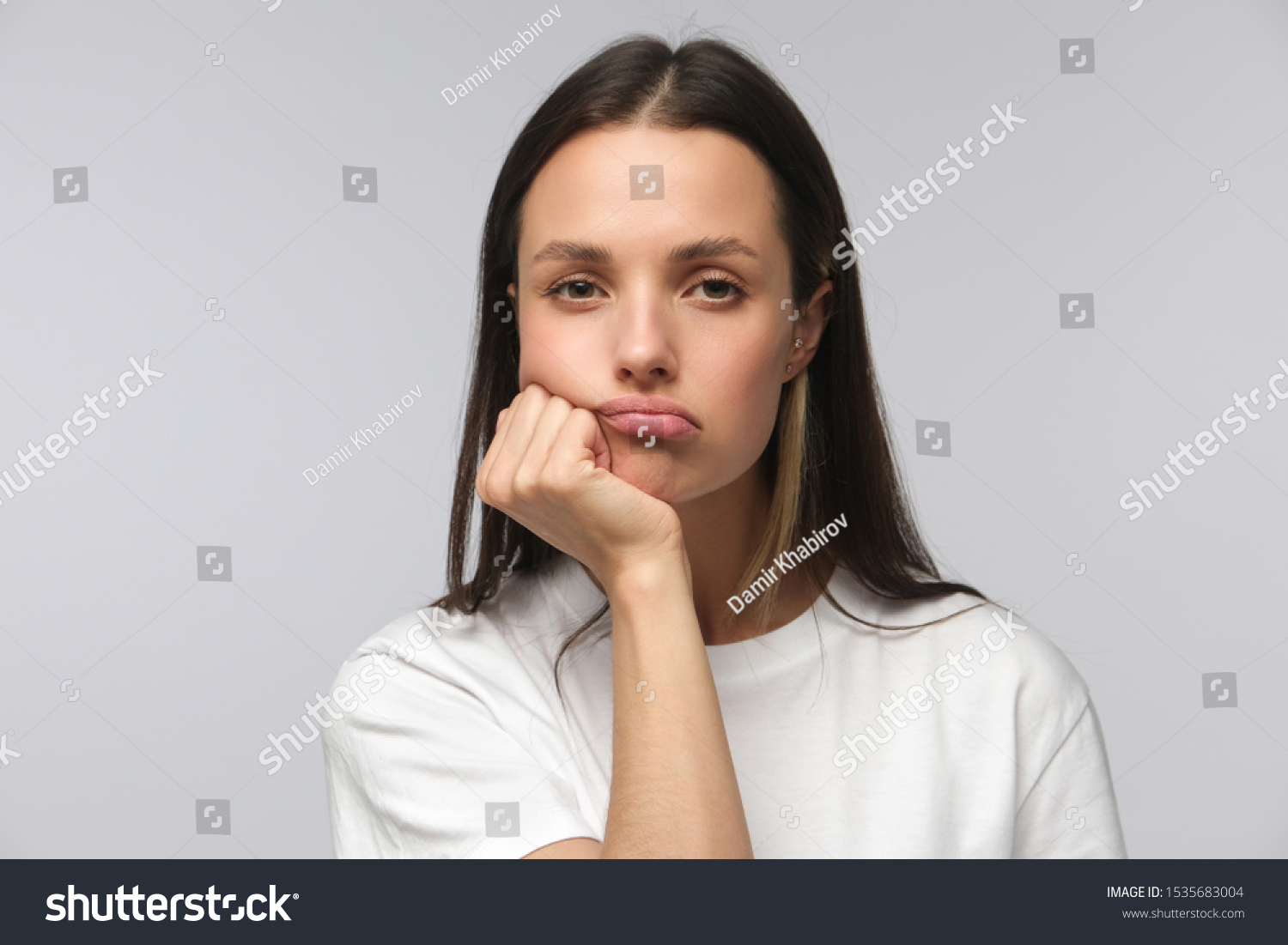 Hand-chin Images, Stock Photos & Vectors | Shutterstock