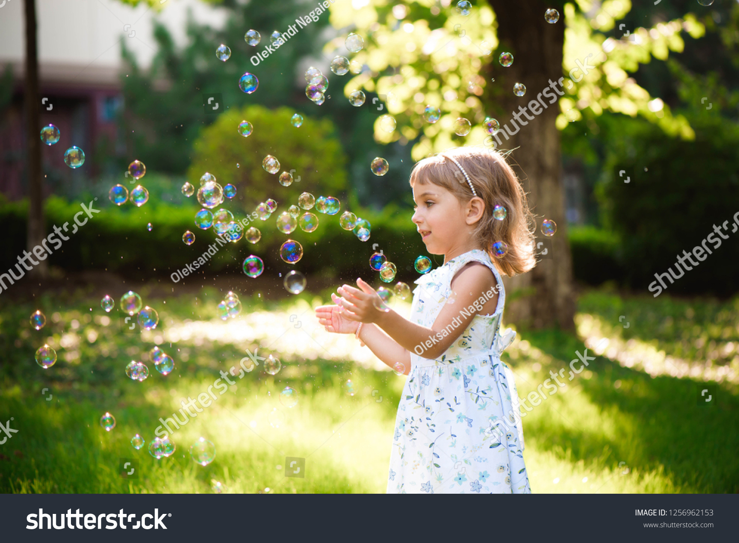 portrait-funny-lovely-little-girl-heterochromia-1256962153