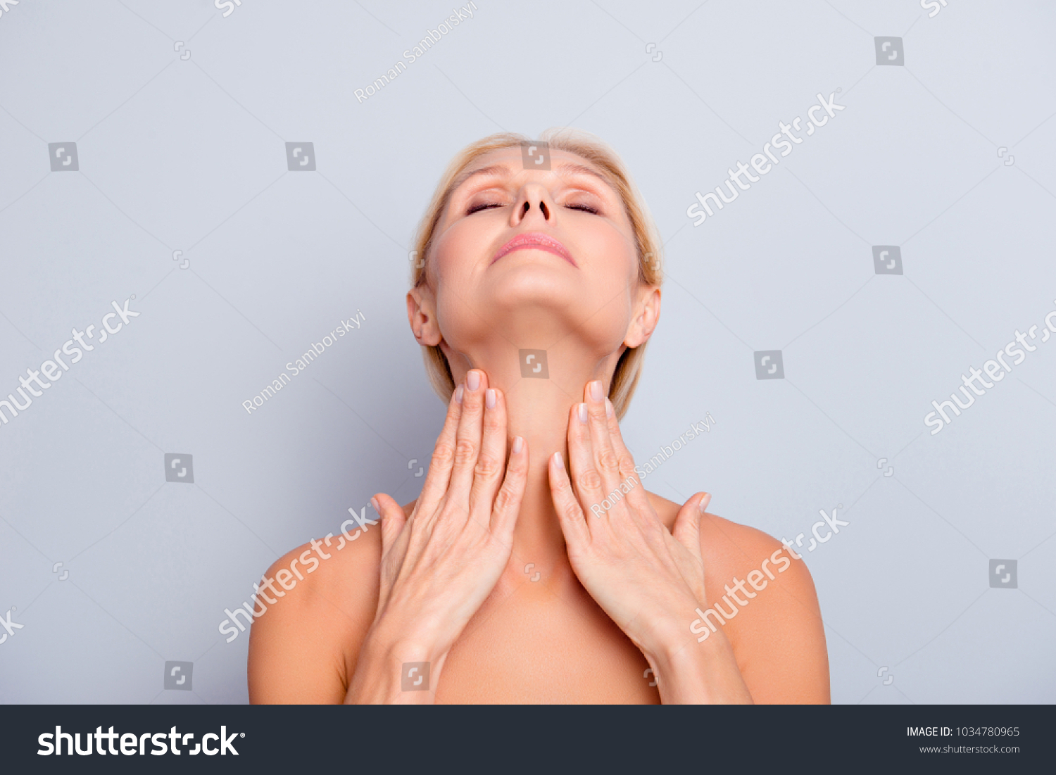 290 737 Imagens De Neck Woman Imagens Fotos Stock E Vetores Shutterstock