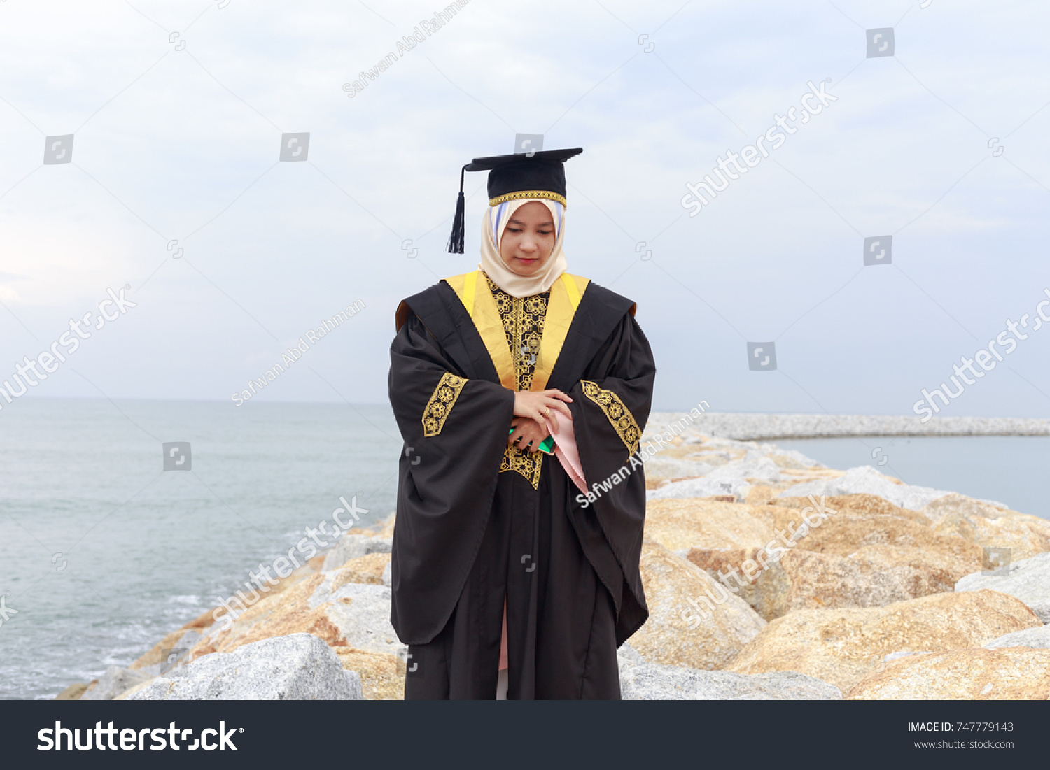 hijab graduation outfits