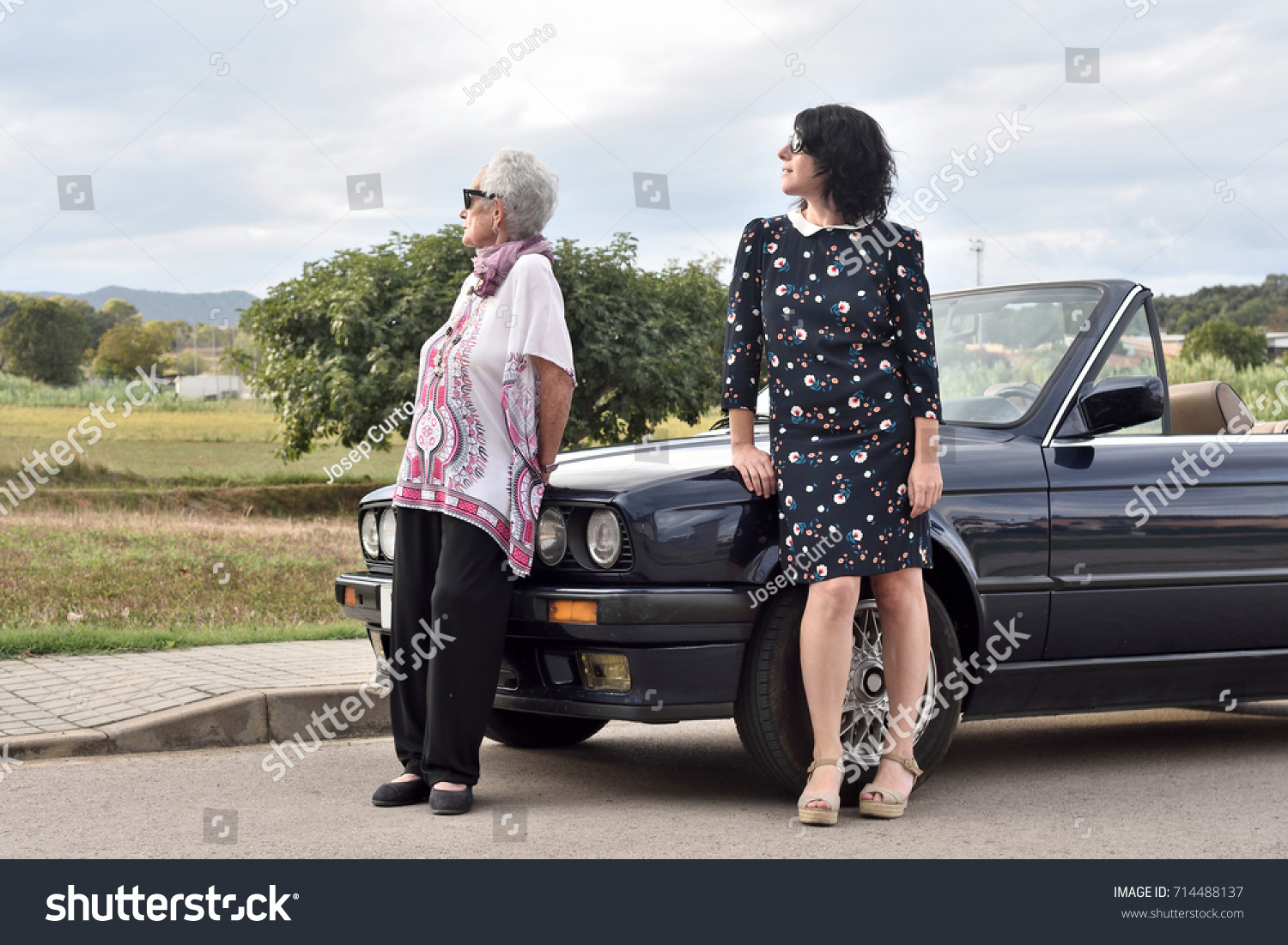 Portrait Two Women Leaning On Car Stock Photo 714488137 | Shutterstock