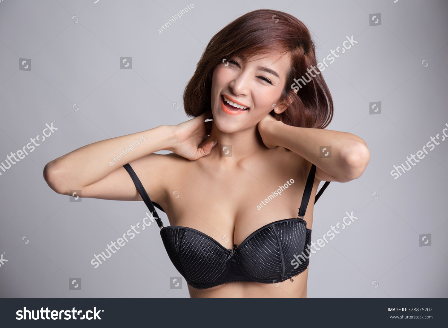 big-tits-in-black-bra-erotic-cock-videos